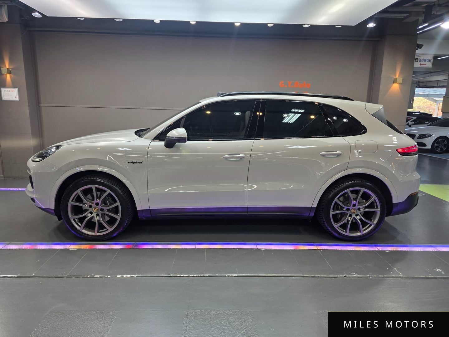 Porsche 카이엔 (PO536) 2023 — миниатюра 17