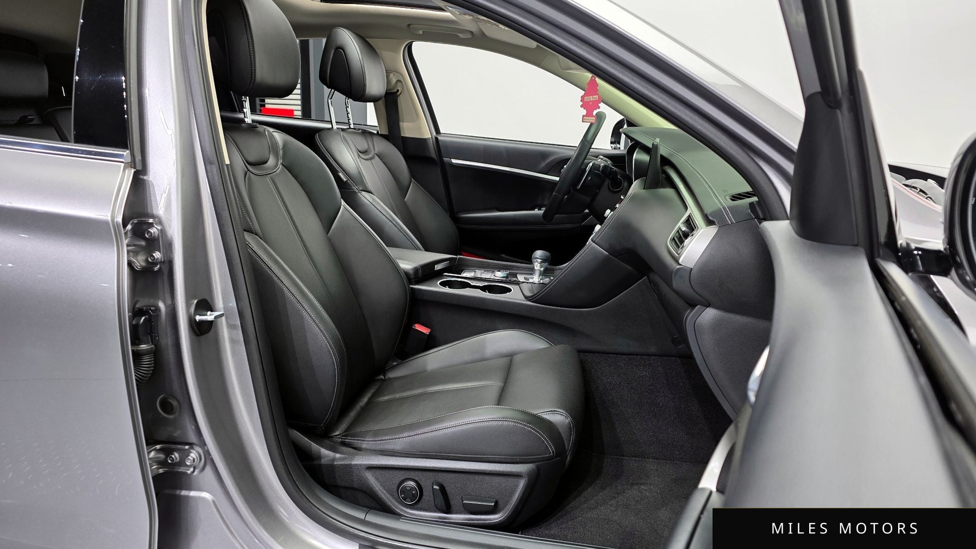 Genesis G70 2023 — миниатюра 11