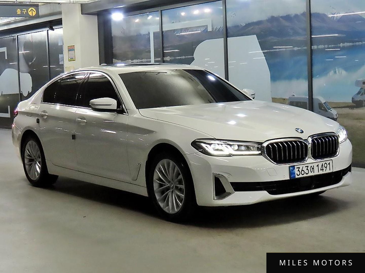 BMW 5 Series (G30) 2022 — фото 1 из 12