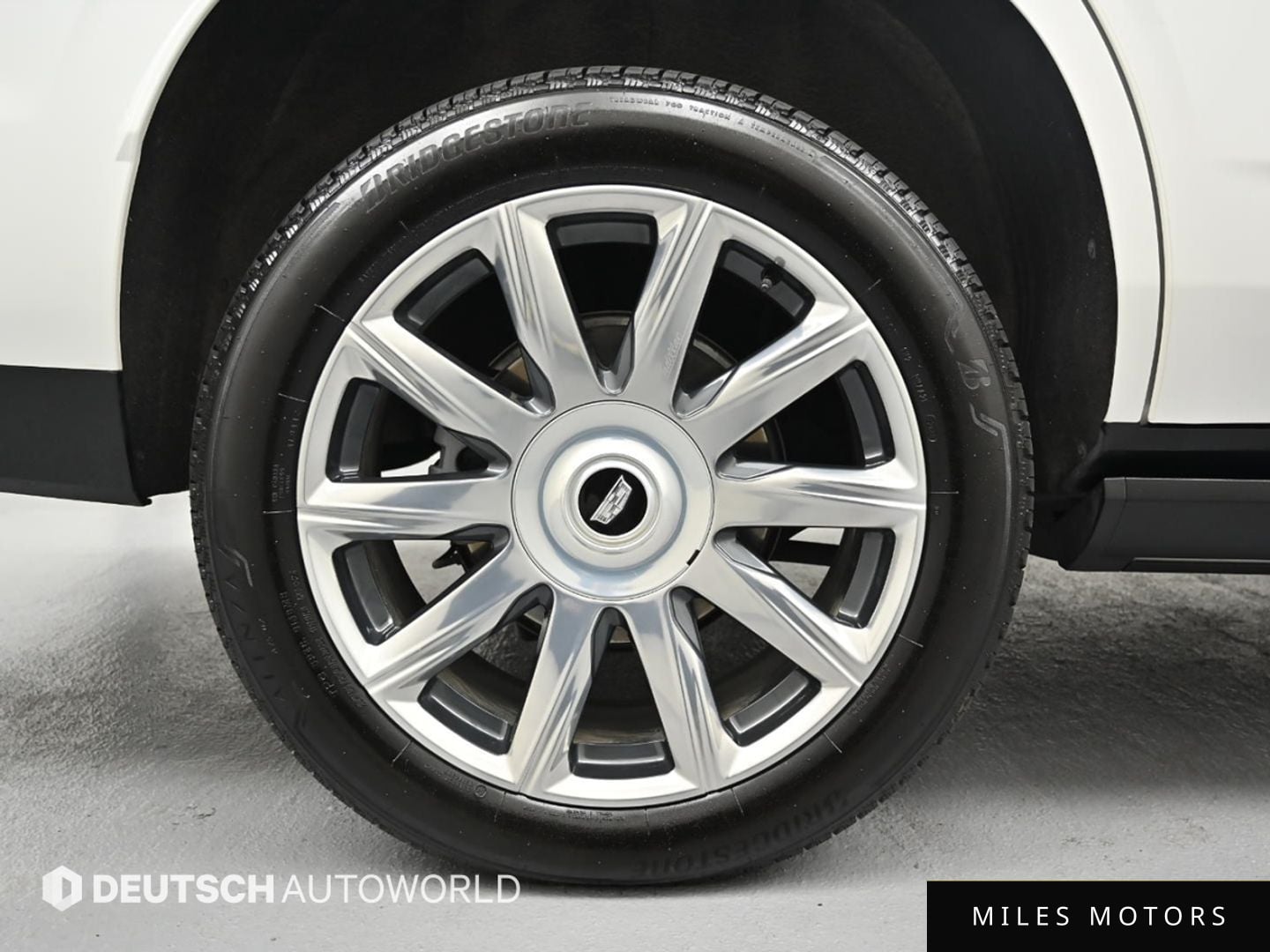 Cadillac Escalade 2023 — миниатюра 5