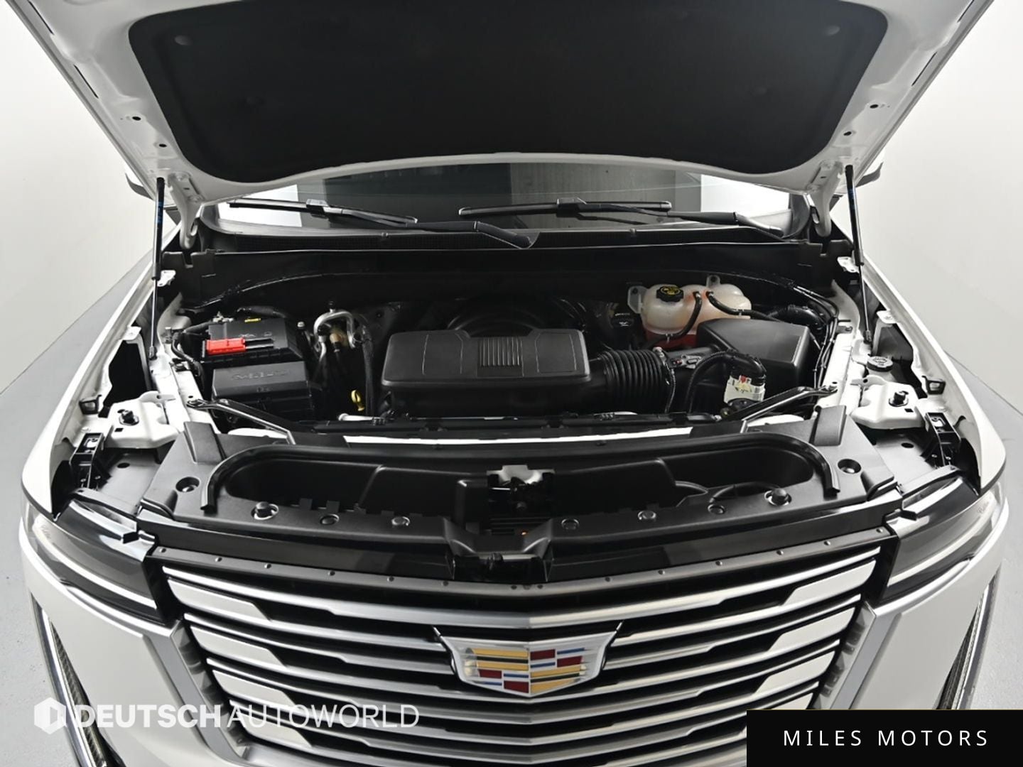 Cadillac Escalade 2023 — миниатюра 6
