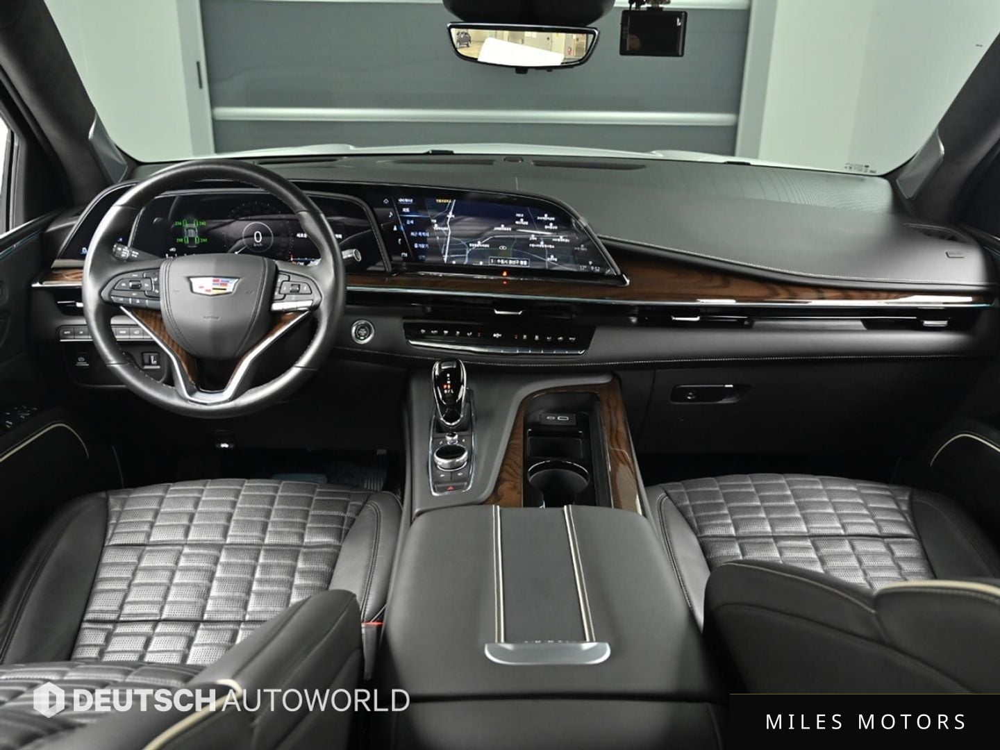 Cadillac Escalade 2023 — миниатюра 7