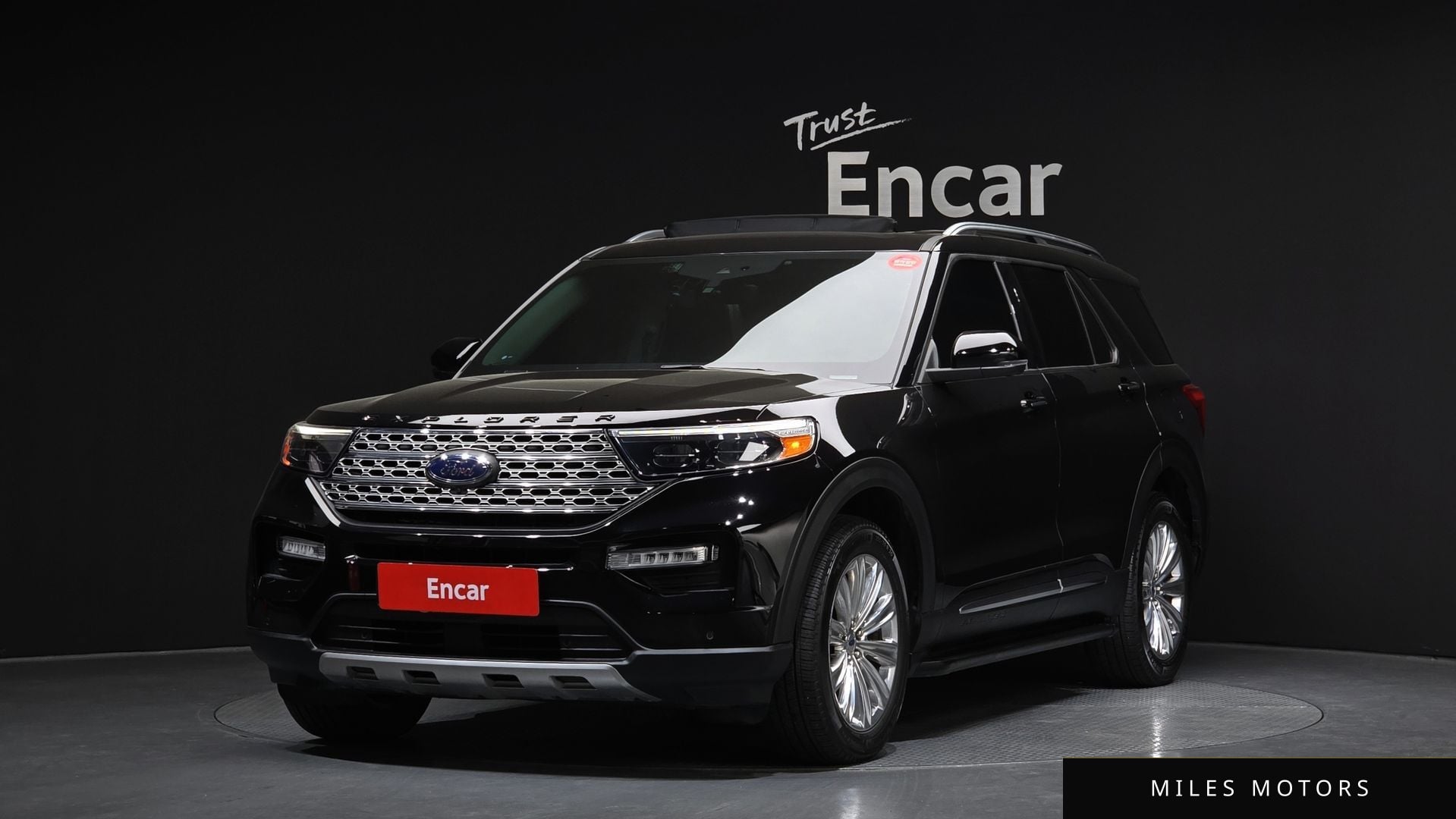 Ford Explorer 2022 — фото 1 из 12