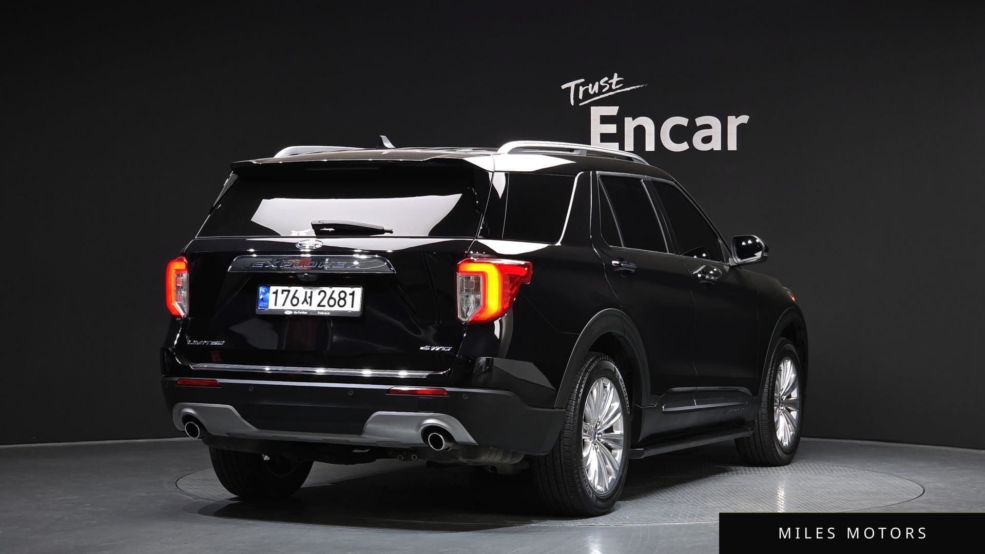 Ford Explorer 2022 — миниатюра 2
