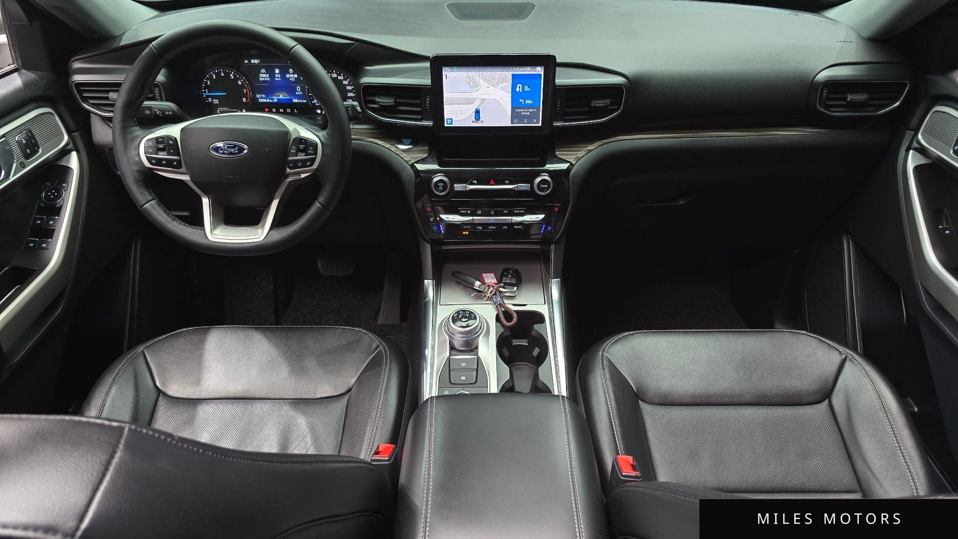 Ford Explorer 2022 — миниатюра 7