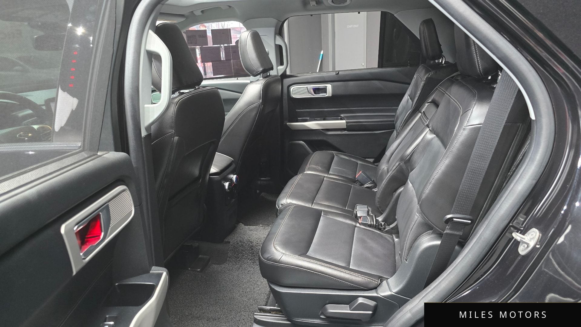 Ford Explorer 2022 — миниатюра 12