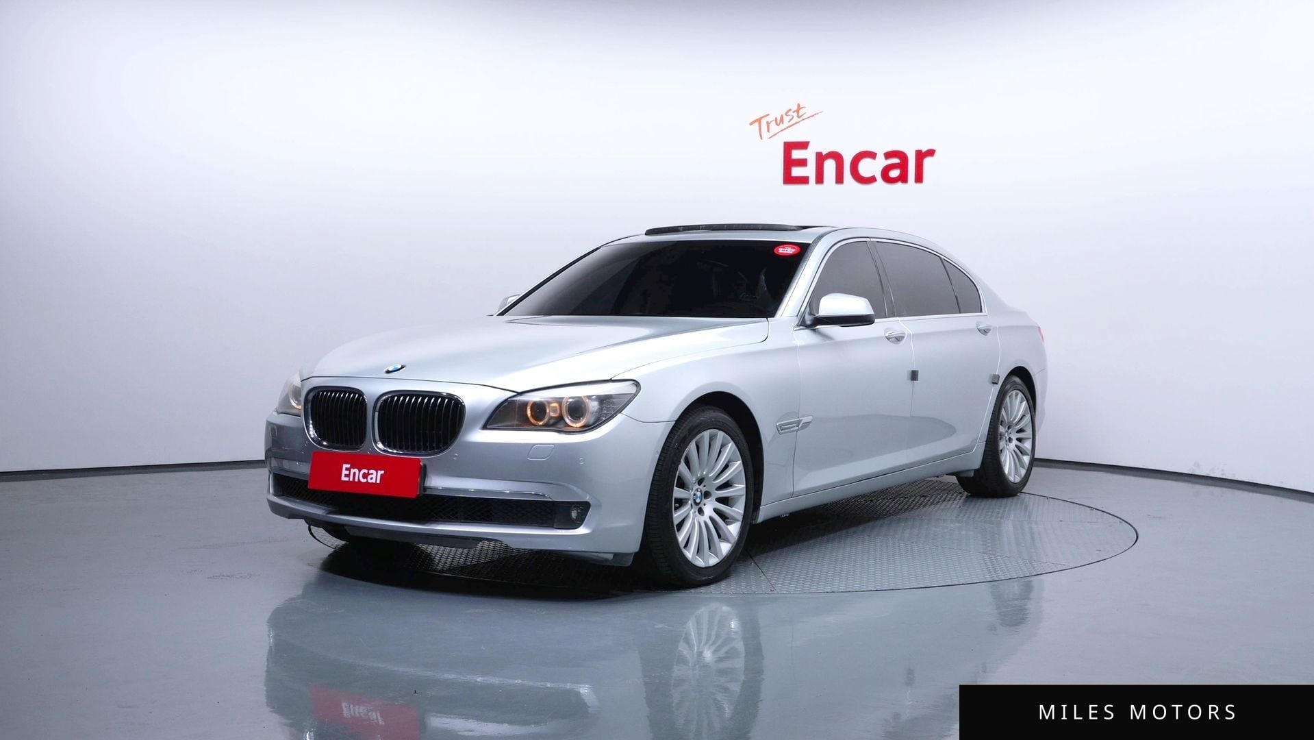 BMW 7 Series (F01) 2010 — фото 1 из 12