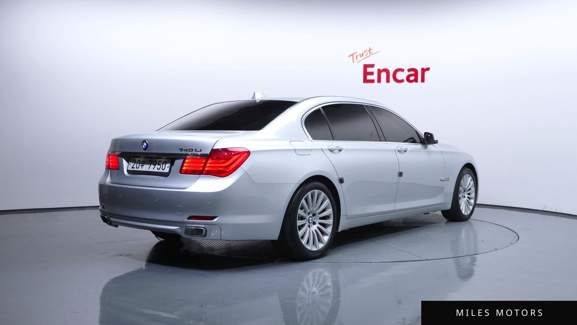 BMW 7 Series (F01) 2010 — миниатюра 2