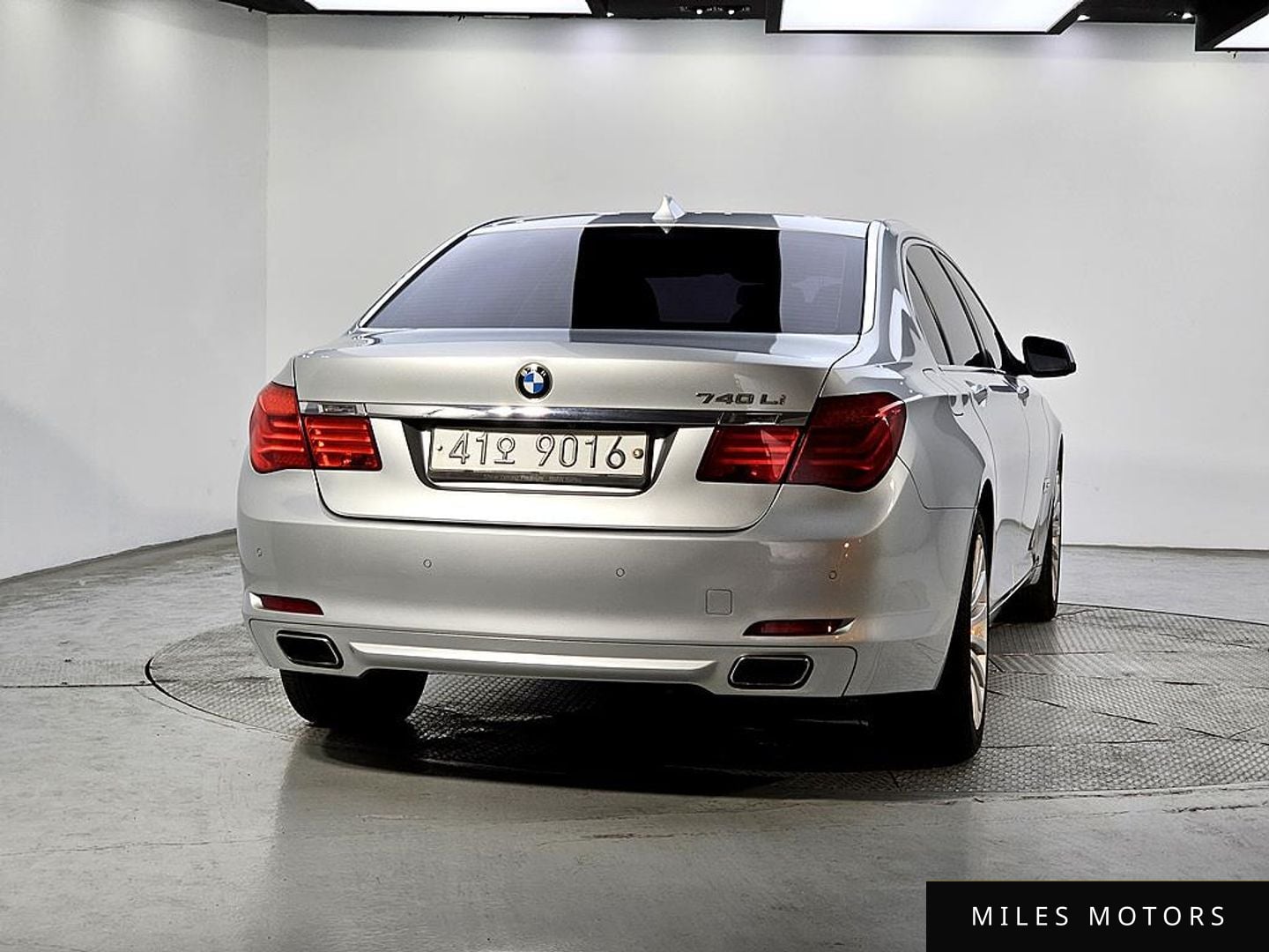 BMW 7 Series (F01) 2010 — миниатюра 3