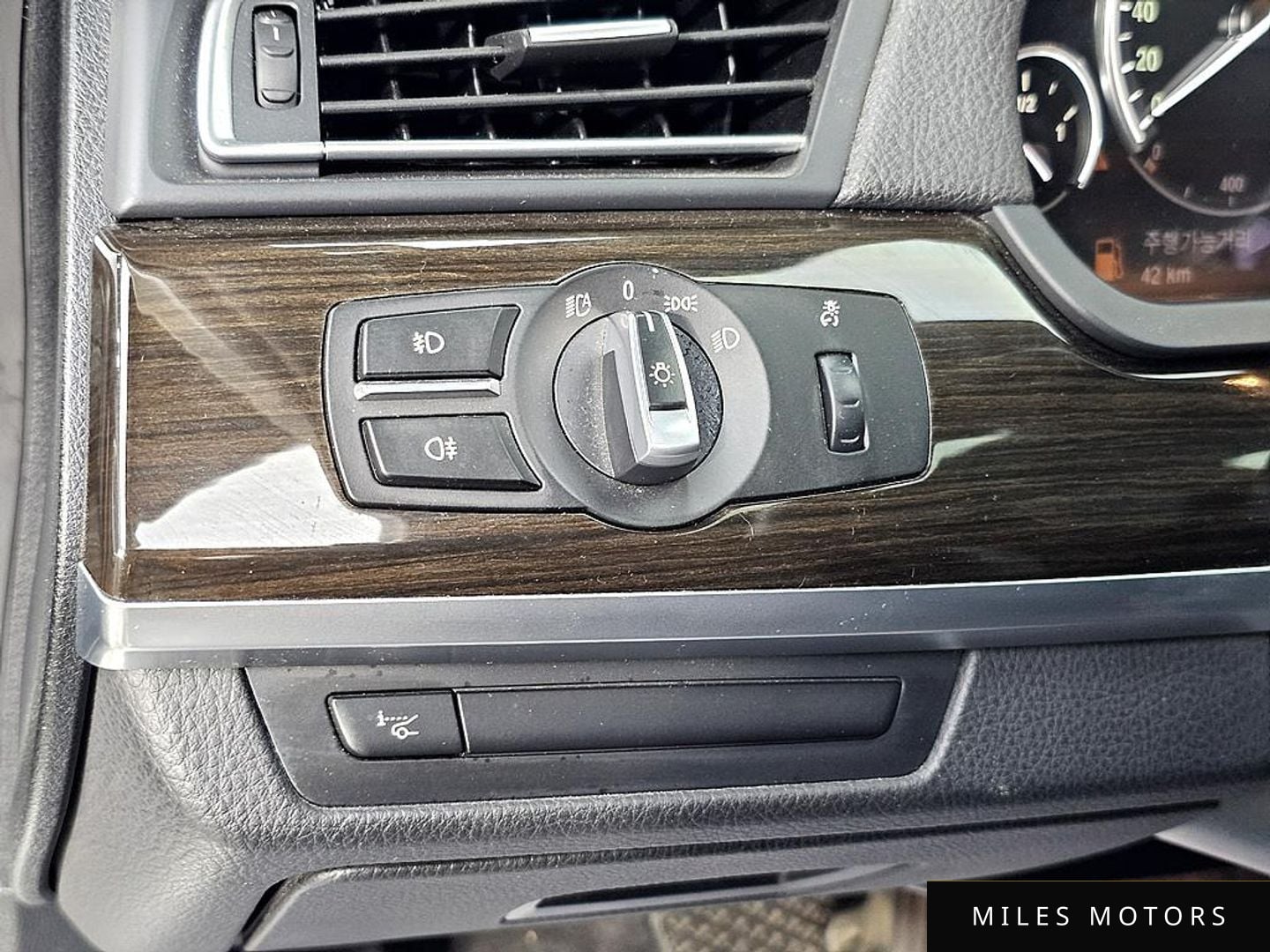 BMW 7 Series (F01) 2010 — миниатюра 12