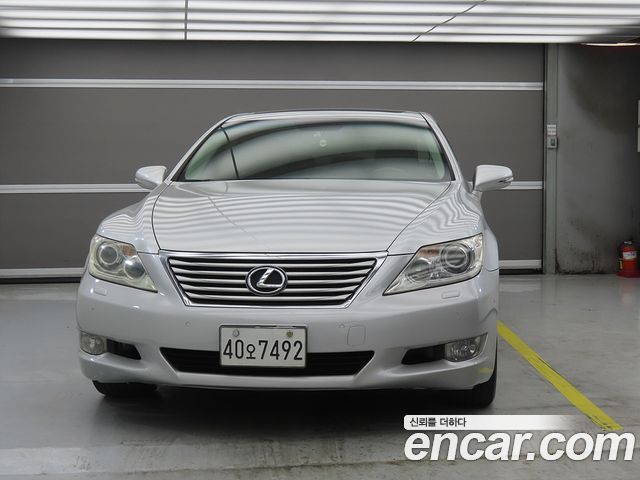 Лексус LS460 2011 — миниатюра 2
