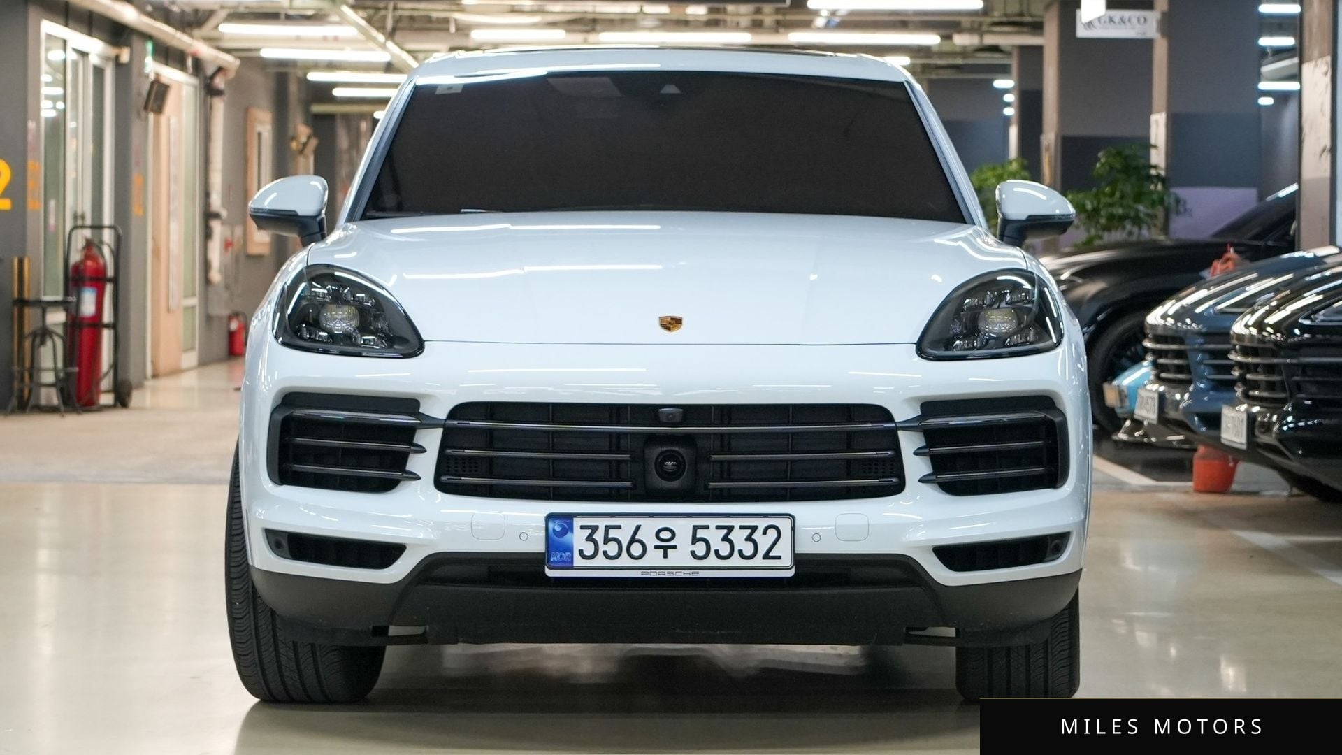 Porsche Cayenne 2023 — миниатюра 3