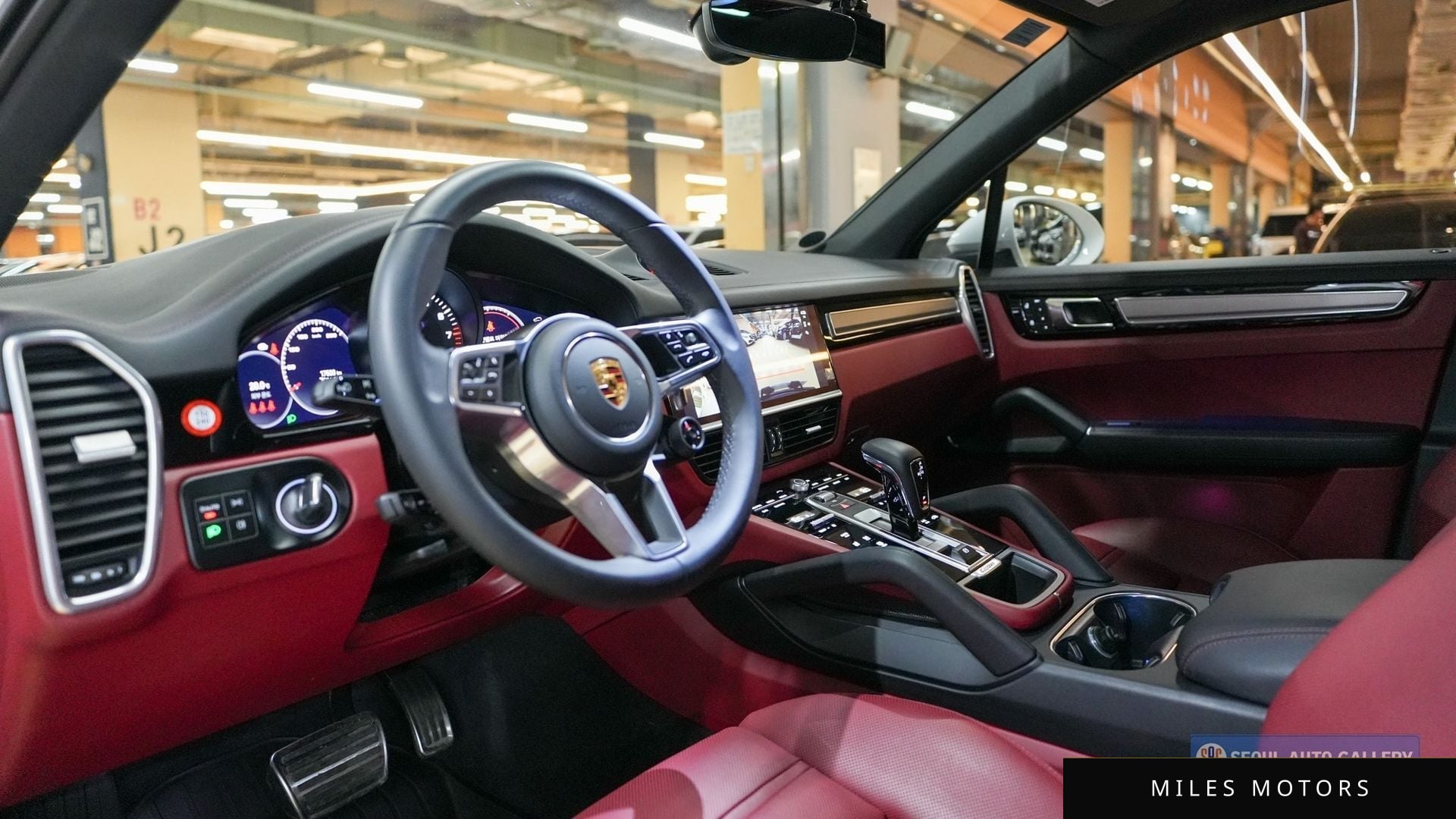 Porsche Cayenne 2023 — миниатюра 11