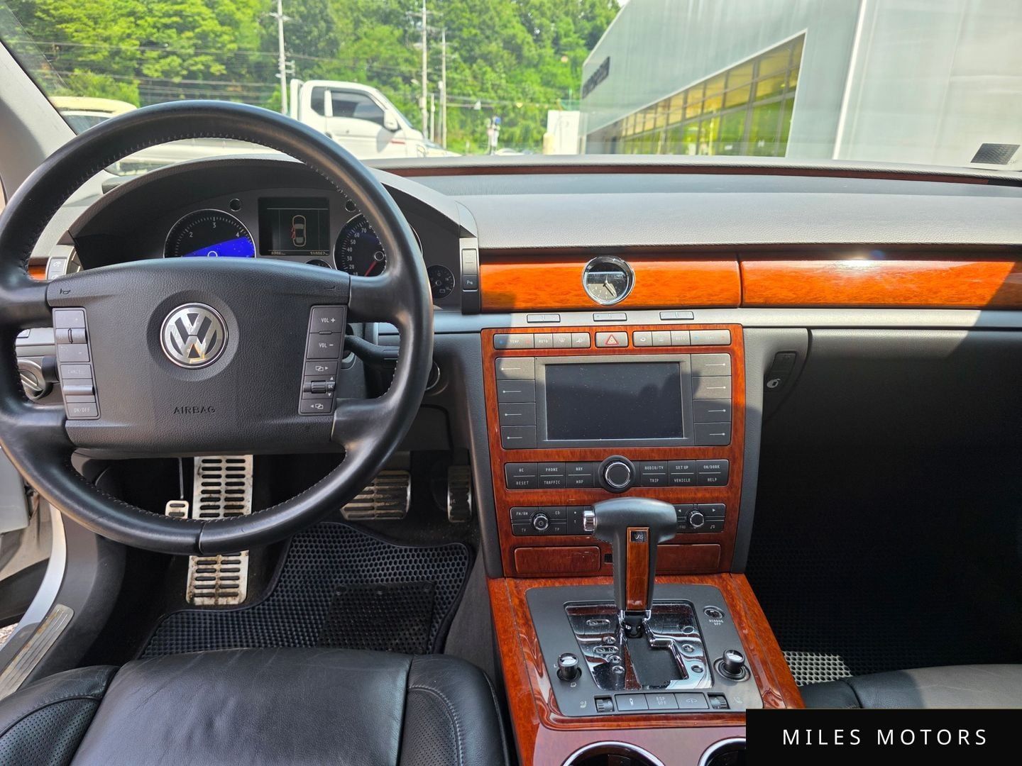 Volkswagen Phaeton 2009 — миниатюра 9
