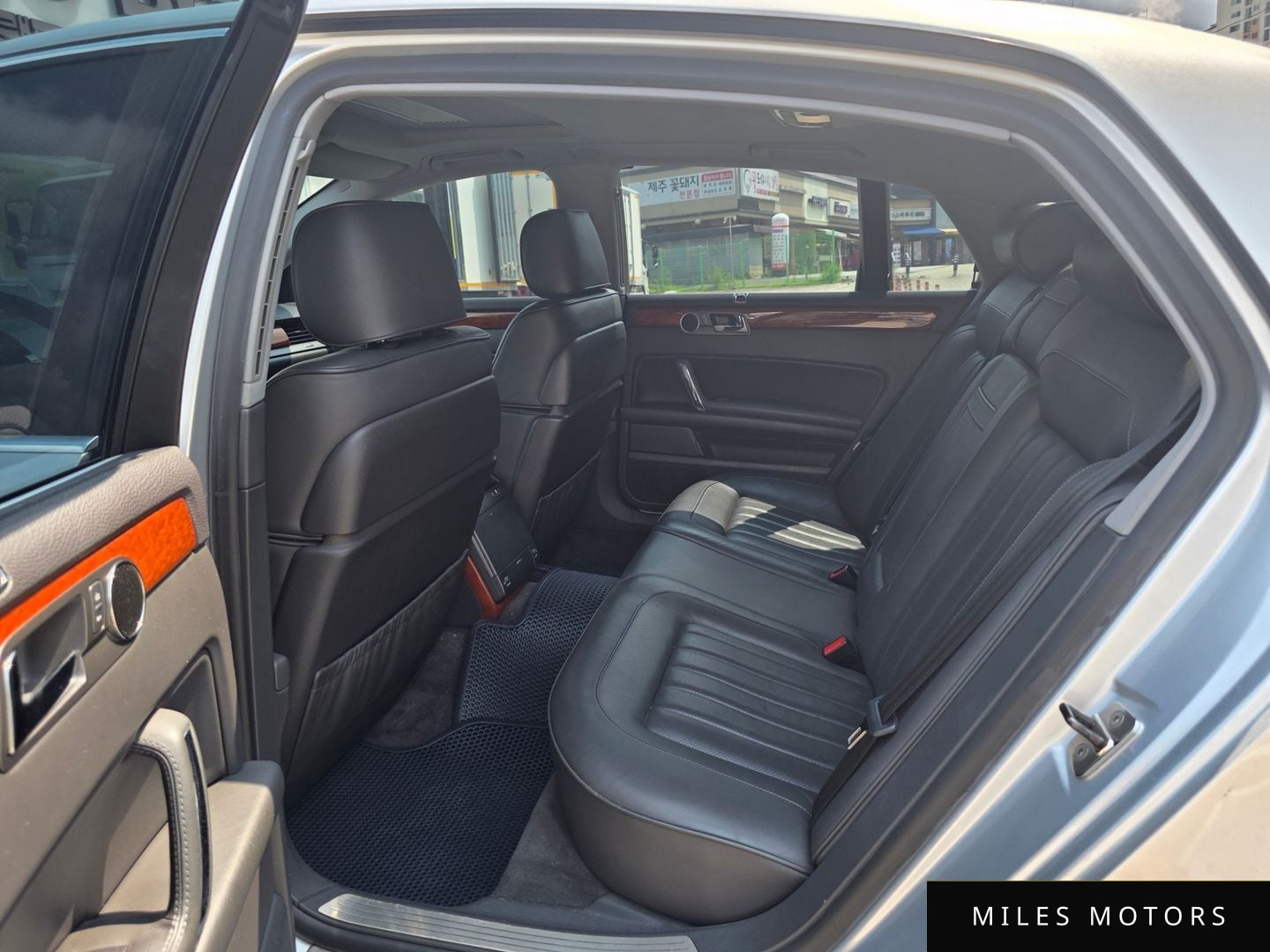 Volkswagen Phaeton 2009 — миниатюра 12