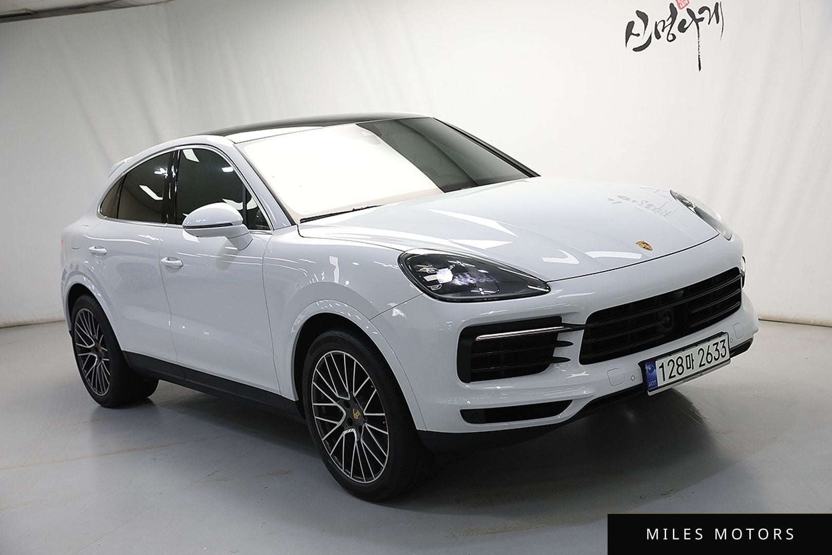 Porsche Cayenne 2023 — миниатюра 2