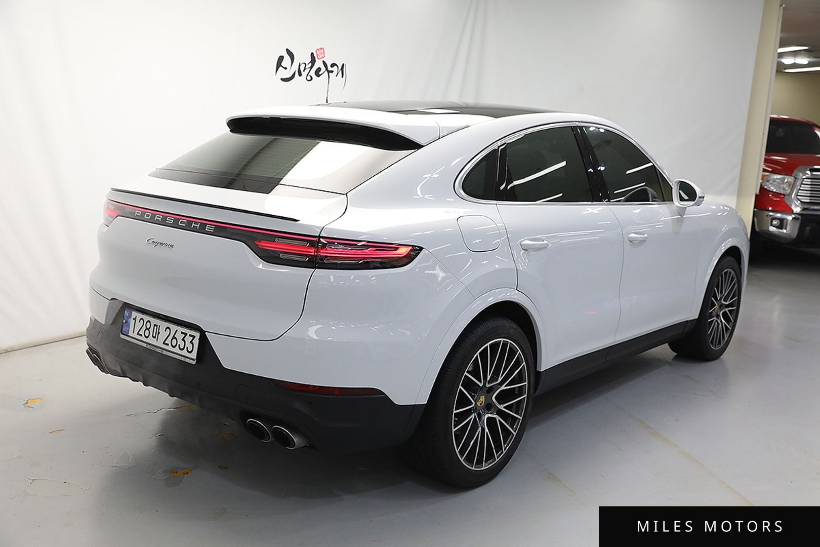 Porsche Cayenne 2023 — миниатюра 4