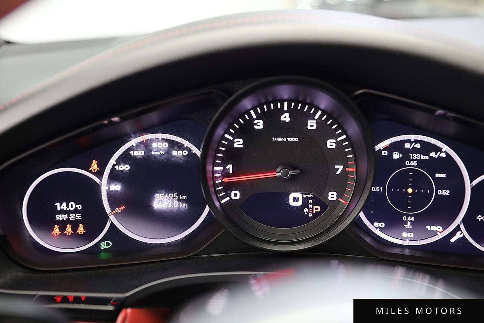 Porsche Cayenne 2023 — миниатюра 12