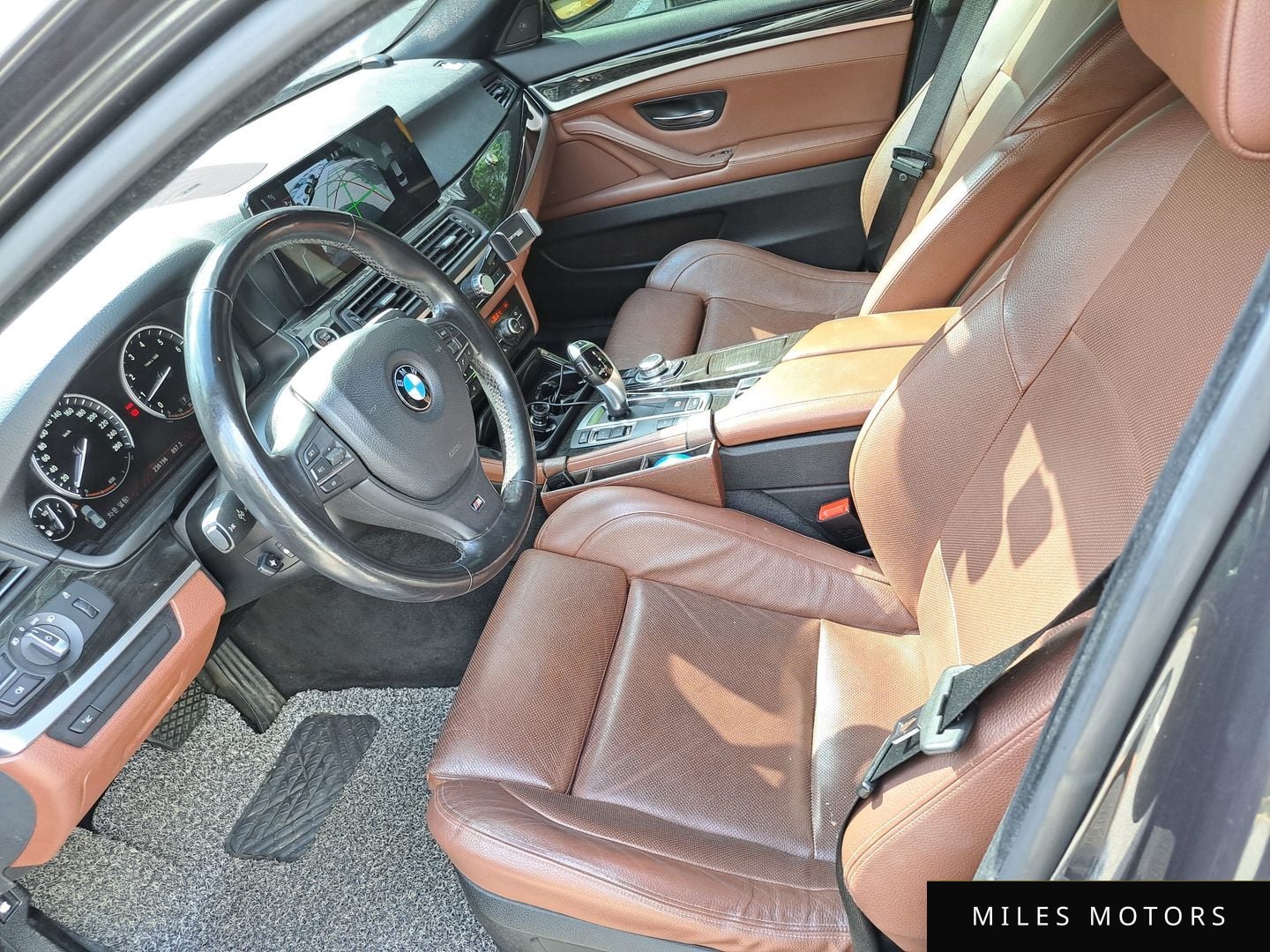 BMW 5 Series (F10) 2011 — миниатюра 7