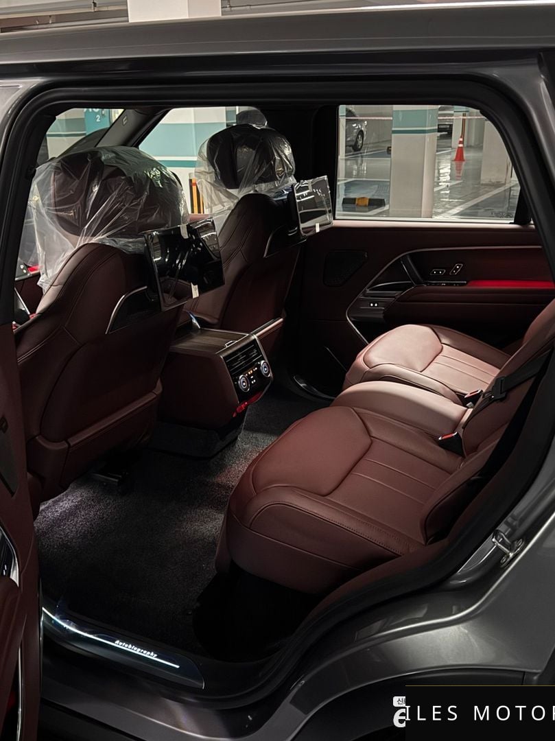 Land Rover Range Rover 2026 — миниатюра 10