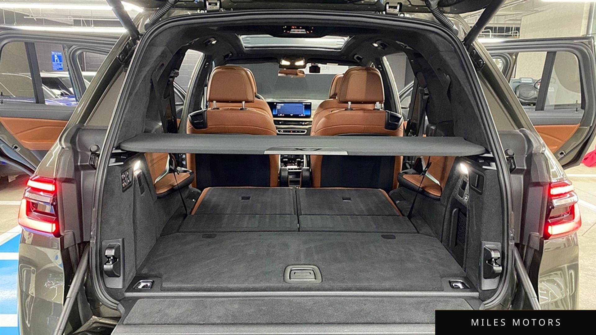 BMW X7 (G07) 2023 — миниатюра 11