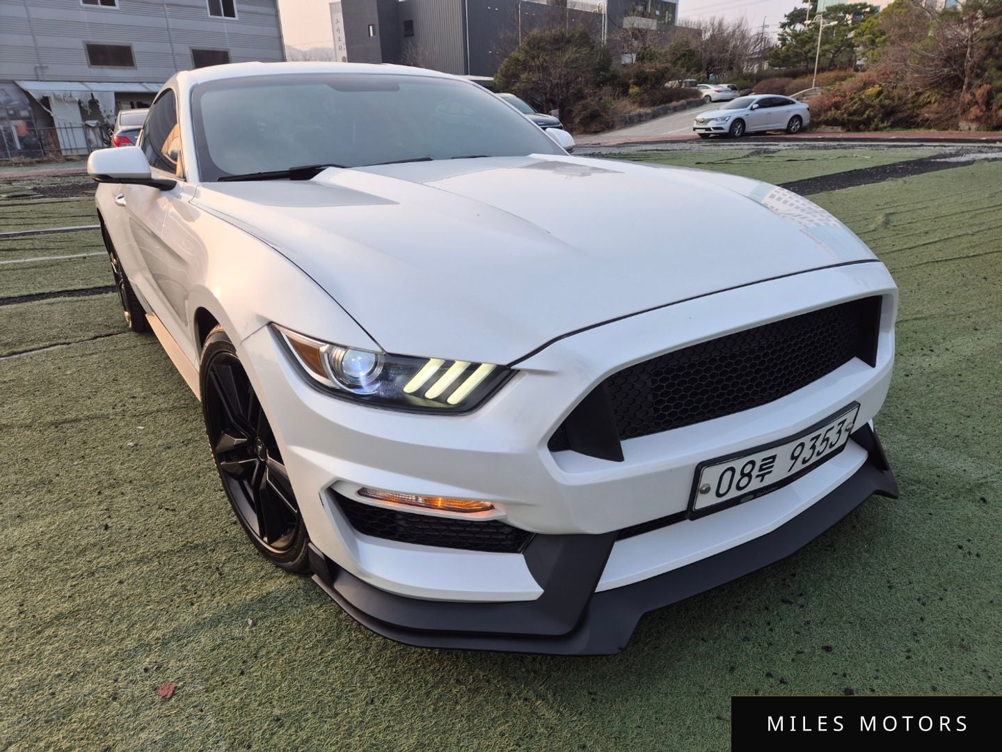 Ford Mustang 2017 — миниатюра 2