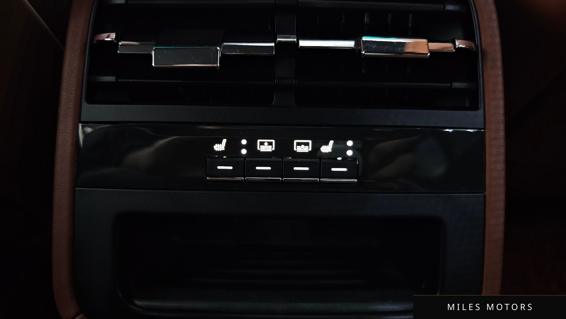 Maserati Quattroporte 2016 — миниатюра 19