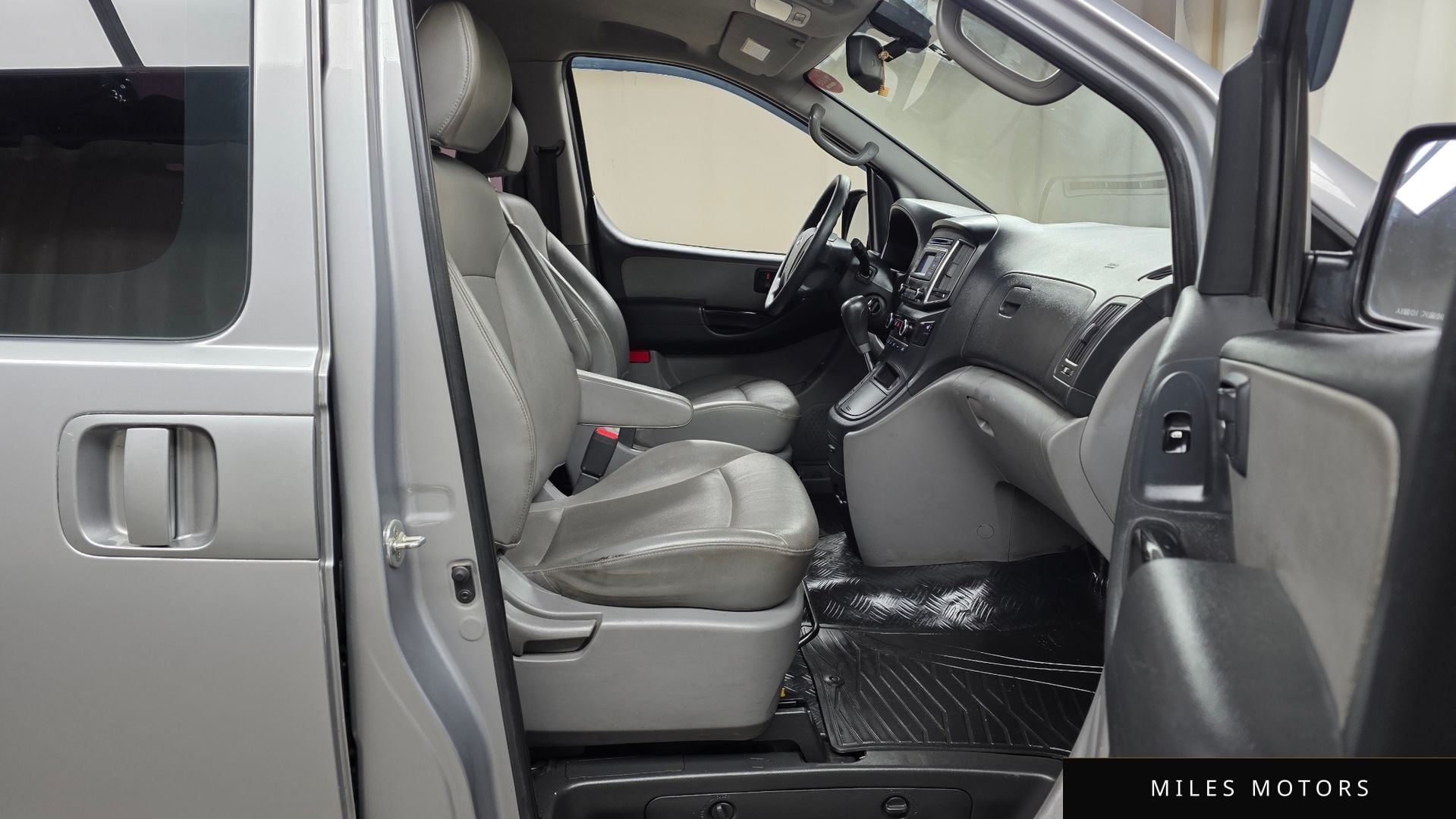 Hyundai Starex 2017 — миниатюра 11