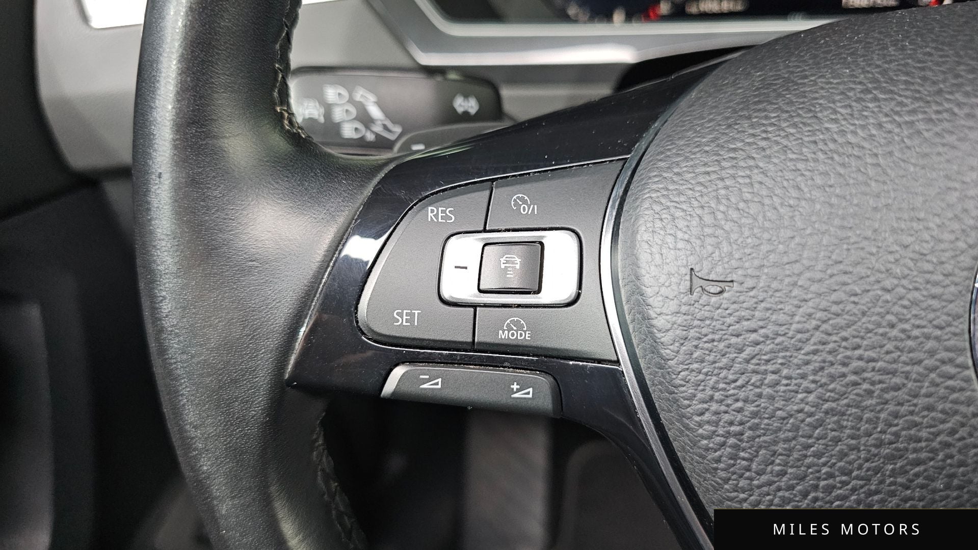 Volkswagen 티구안 2018 — миниатюра 19