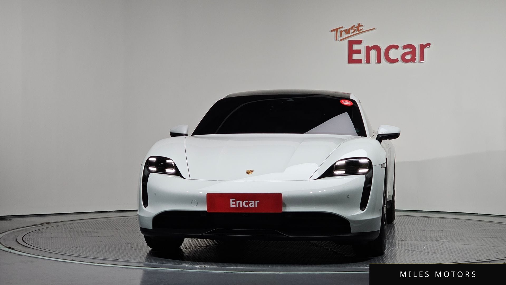 Porsche Taycan 2021 — миниатюра 3