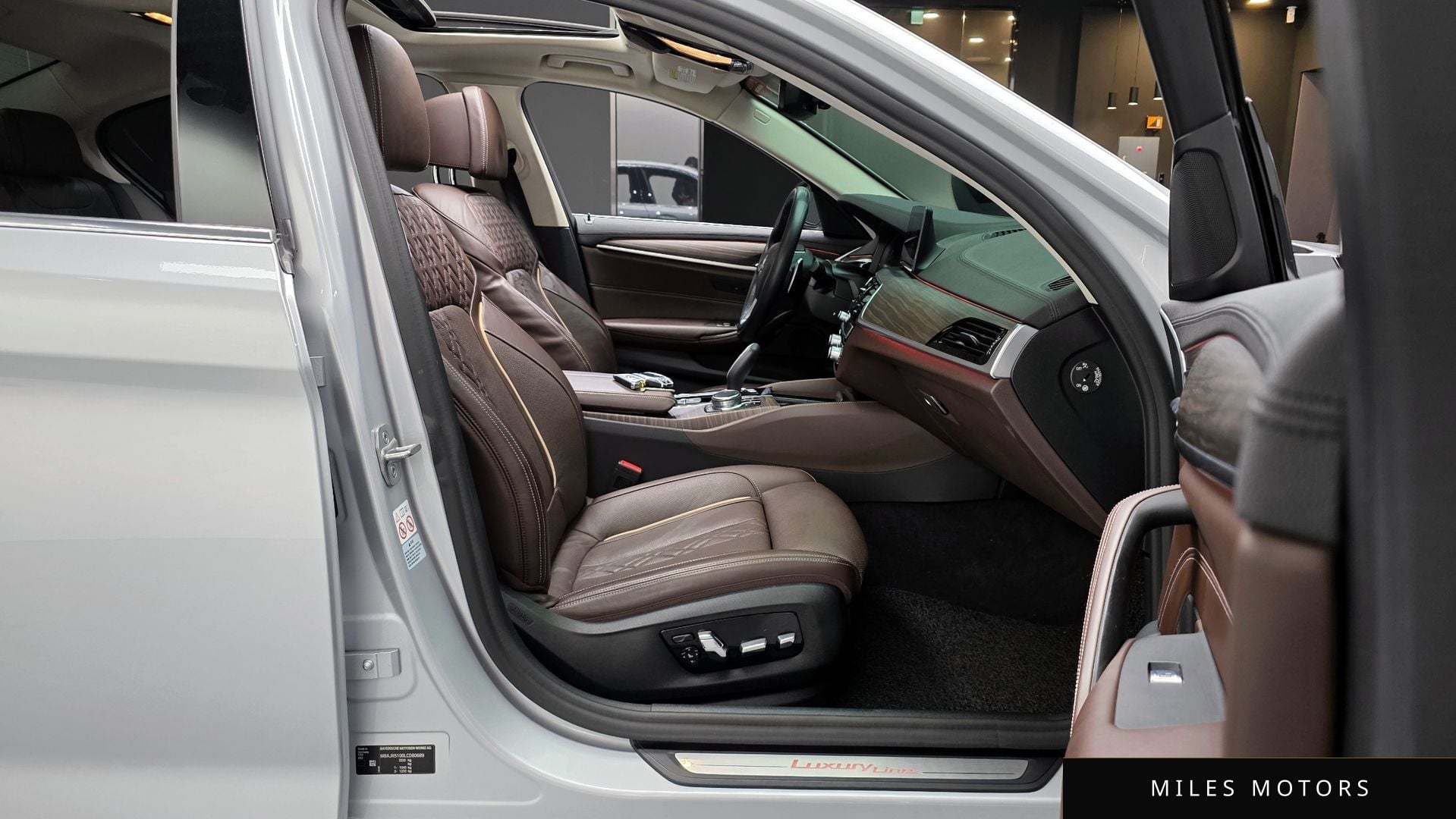 BMW 5 Series (G30) 2020 — миниатюра 10