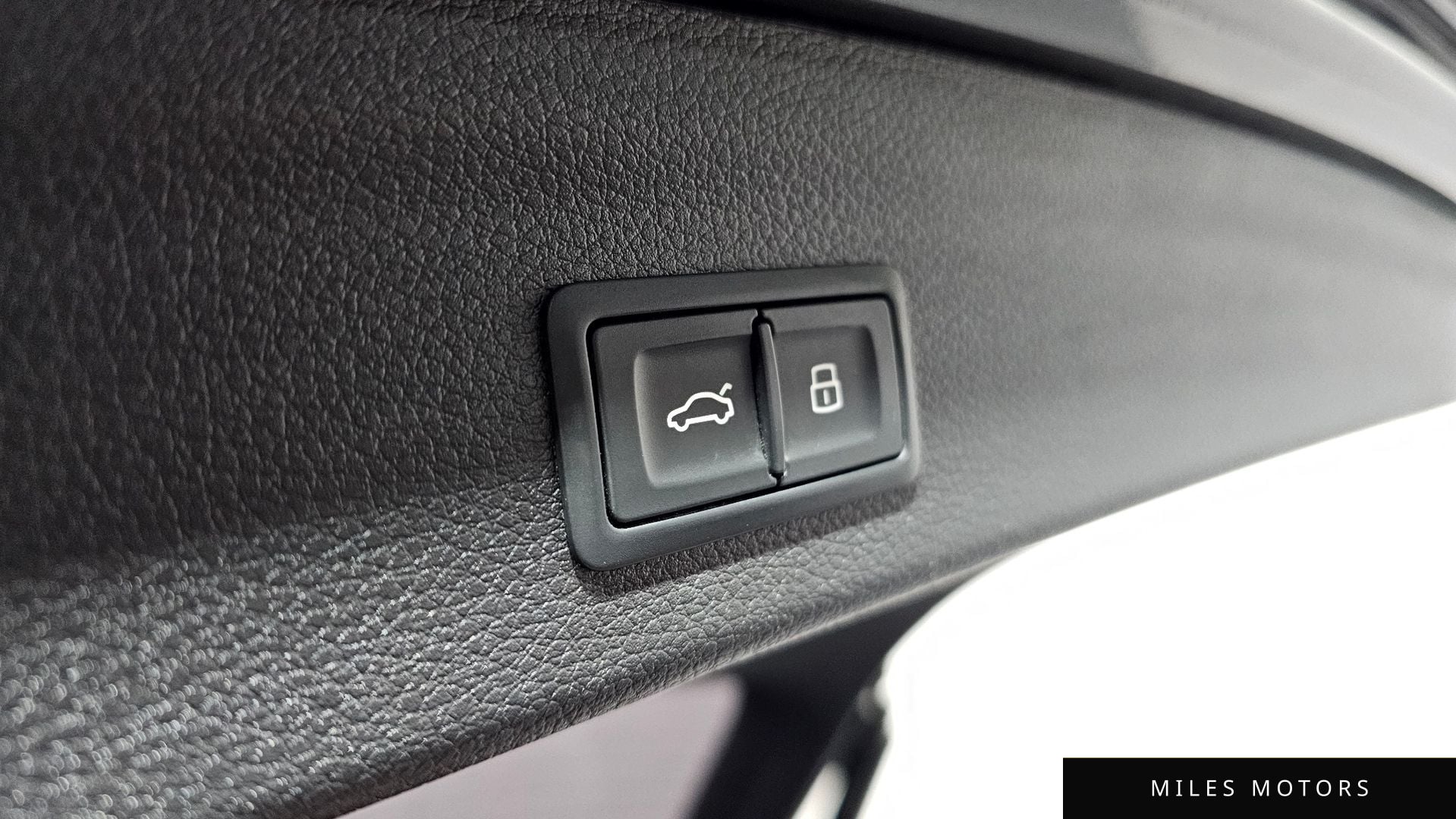 Audi Q3 (F3) 2022 — миниатюра 16
