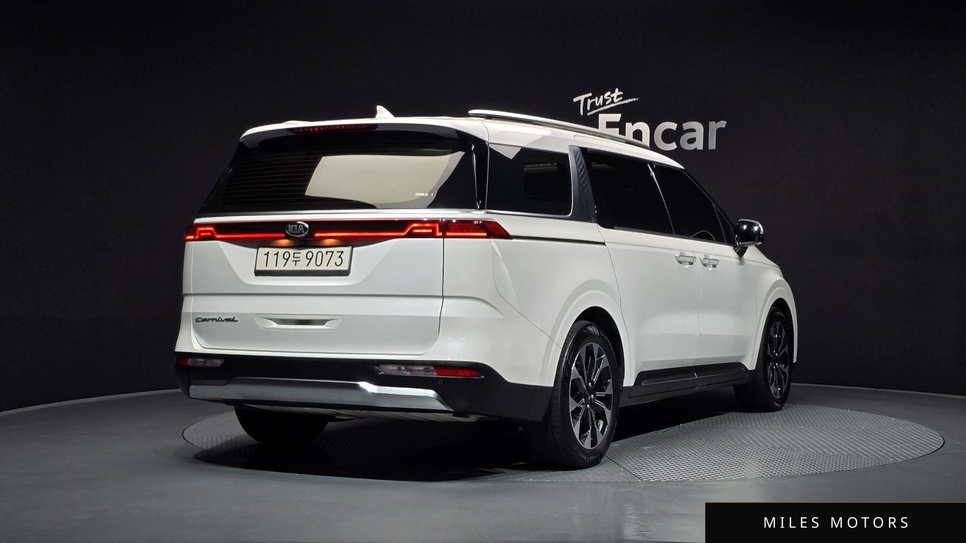 Kia Carnival 2021 — миниатюра 2