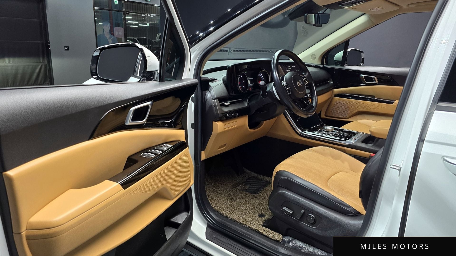 Kia Carnival 2021 — миниатюра 11
