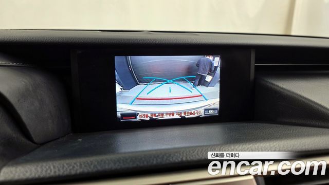 Лексус IS200t 2017 — миниатюра 15