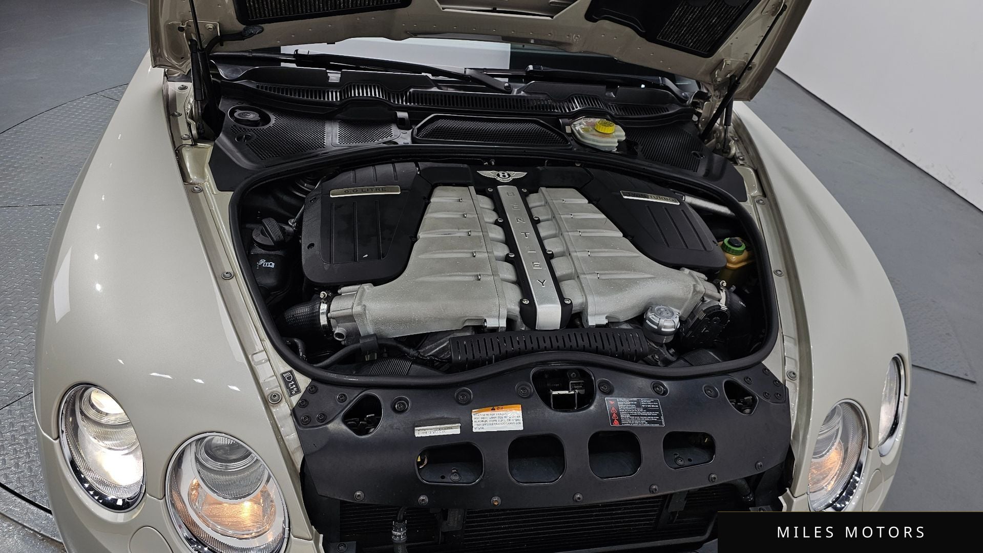 Bentley 플라잉스퍼 2012 — миниатюра 6