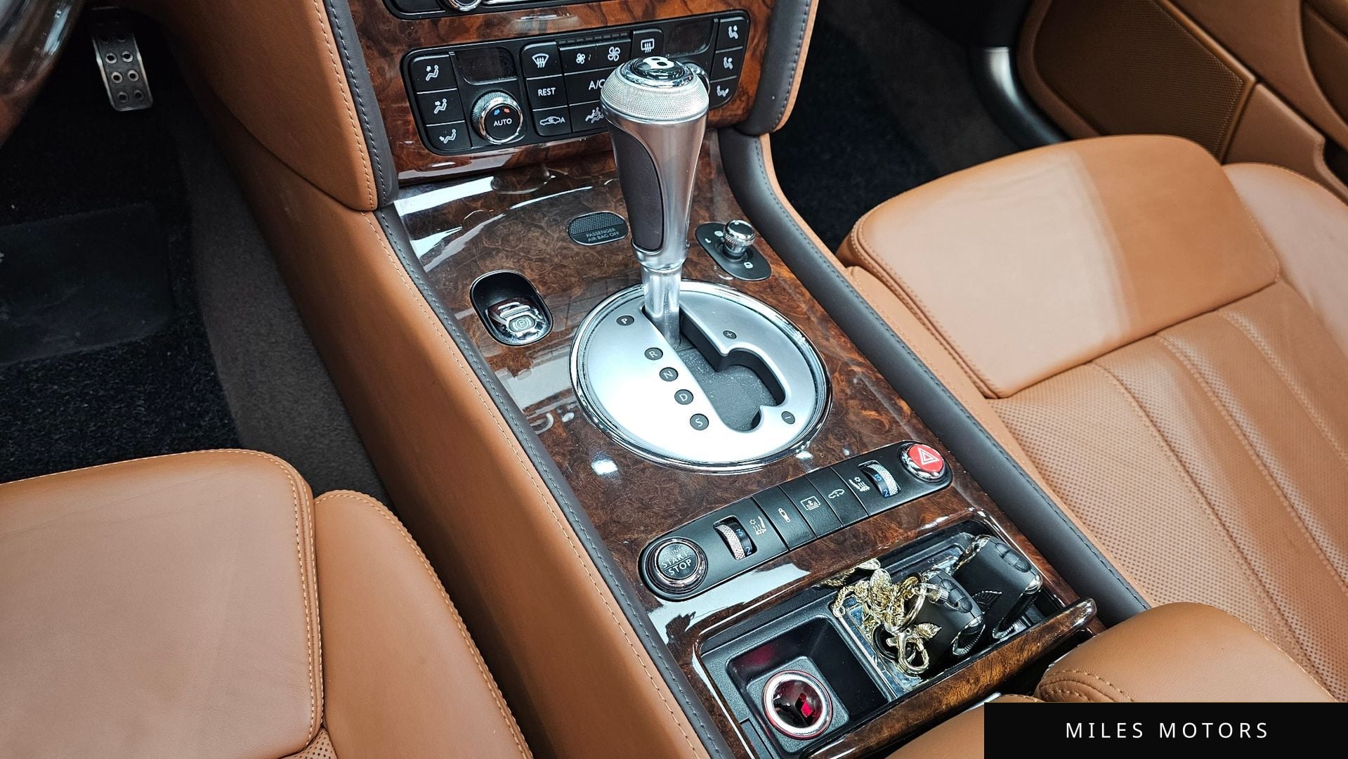 Bentley 플라잉스퍼 2012 — миниатюра 9