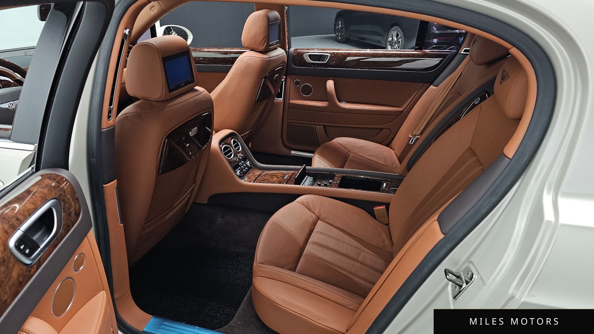 Bentley 플라잉스퍼 2012 — миниатюра 12
