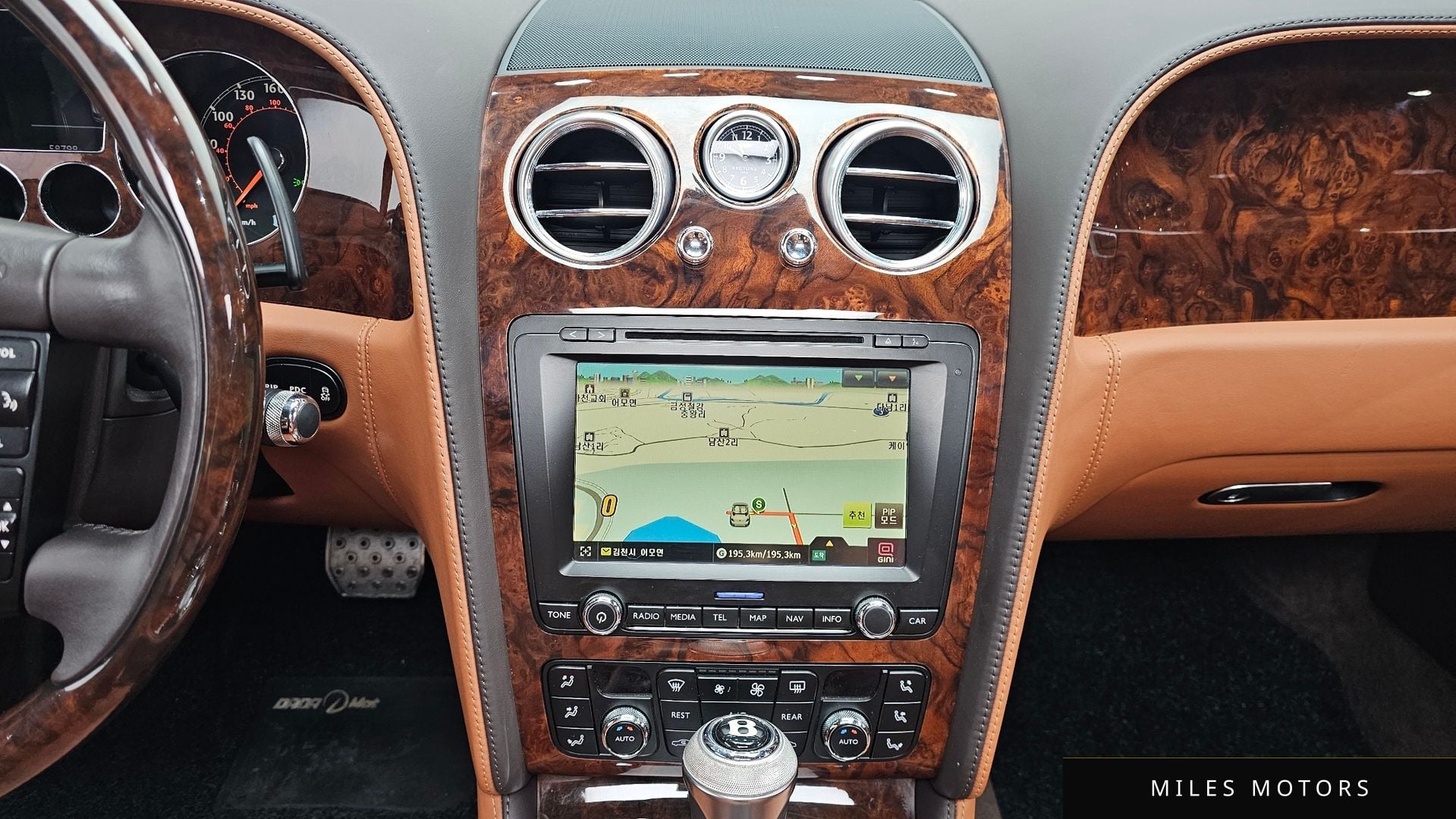 Bentley 플라잉스퍼 2012 — миниатюра 14
