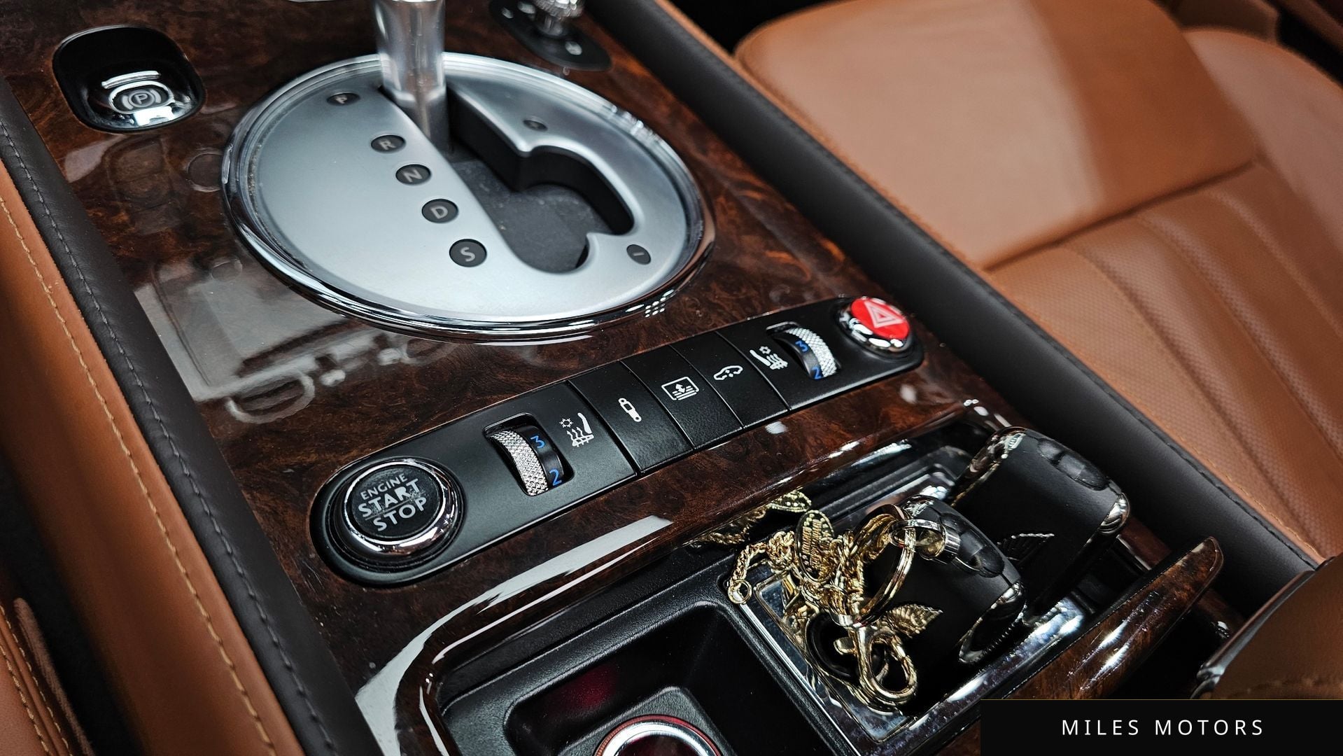 Bentley 플라잉스퍼 2012 — миниатюра 17
