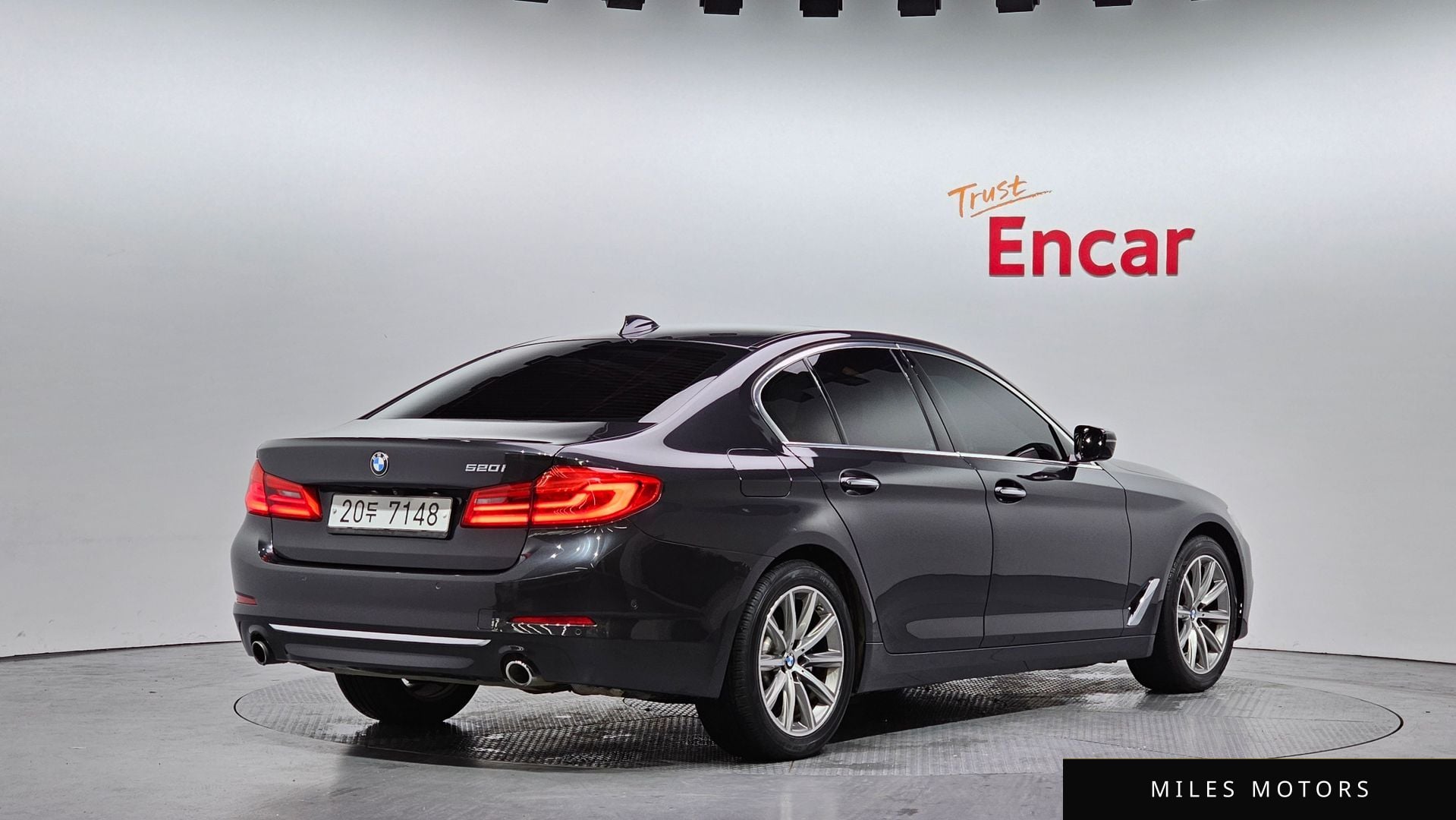 BMW 5 Series (G30) 2018 — миниатюра 2