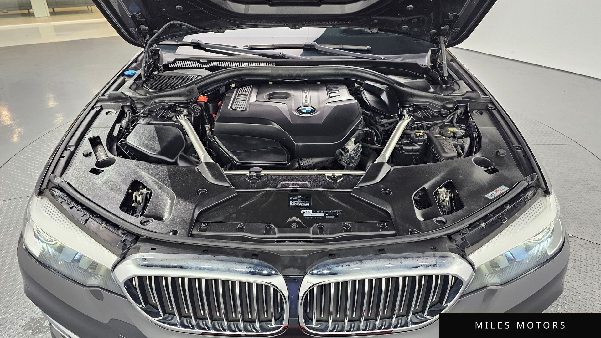 BMW 5 Series (G30) 2018 — миниатюра 6