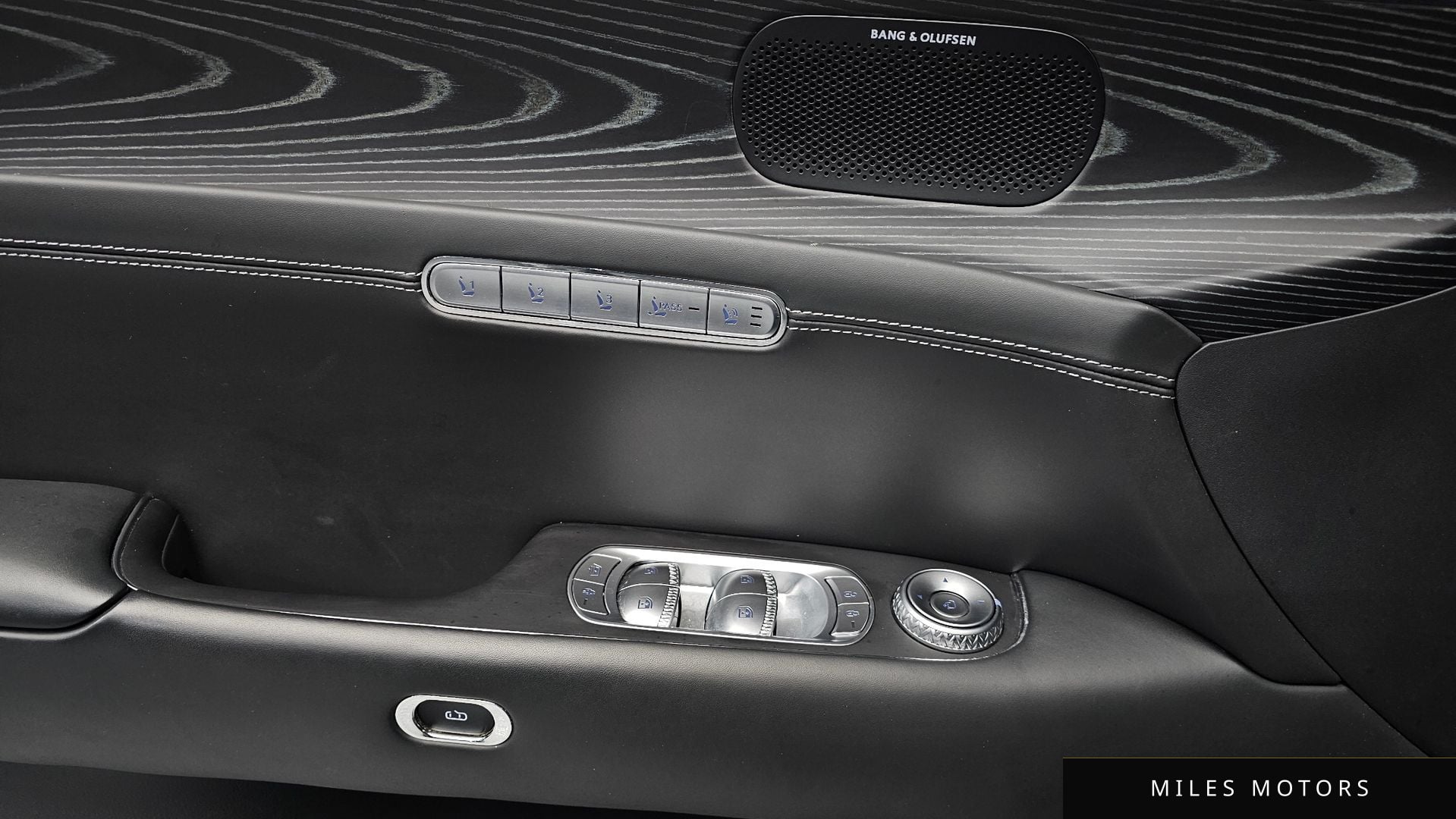 Genesis G90 (RS4) 2023 — миниатюра 12