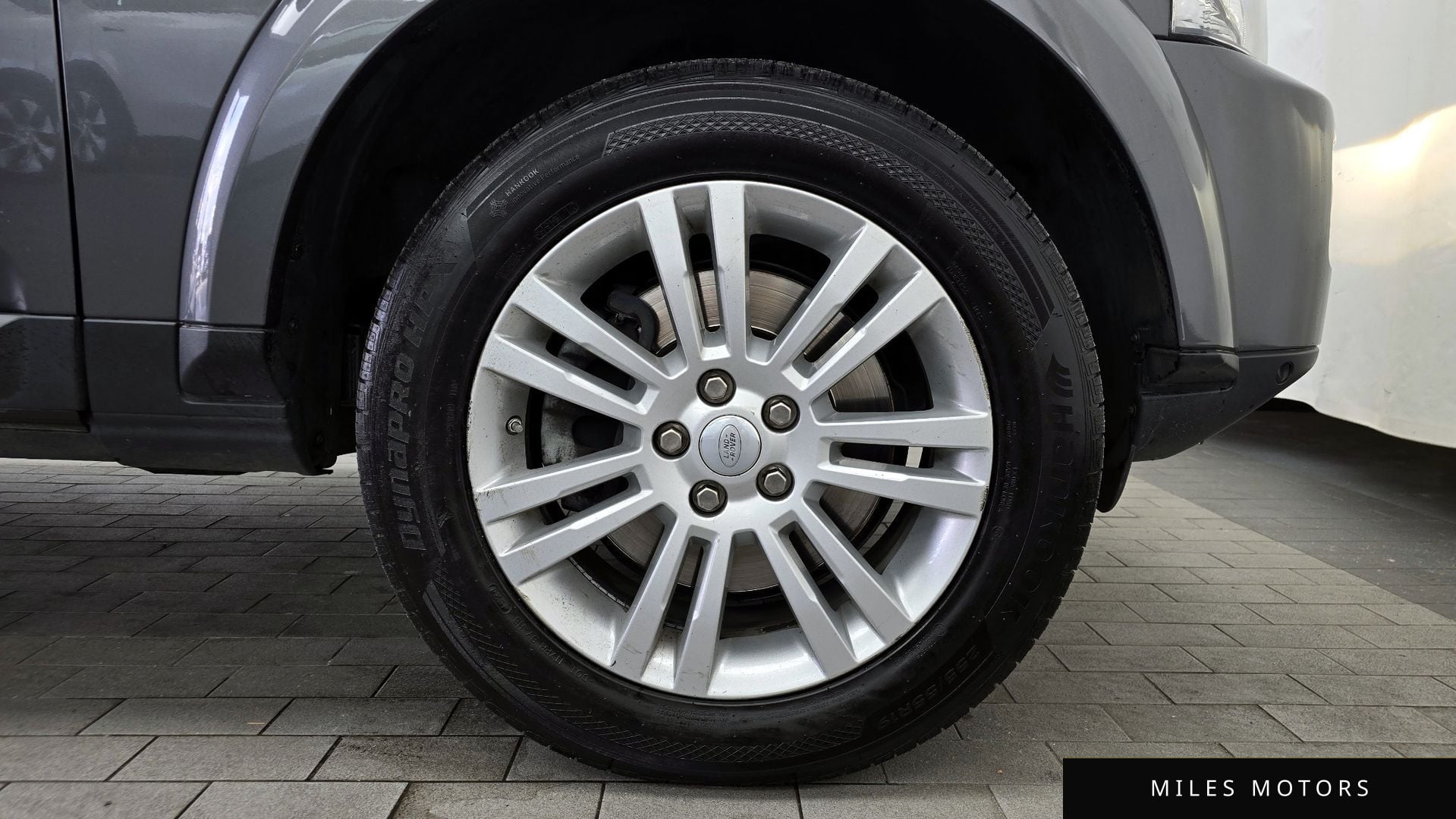 Land Rover Discovery 2016 — миниатюра 5