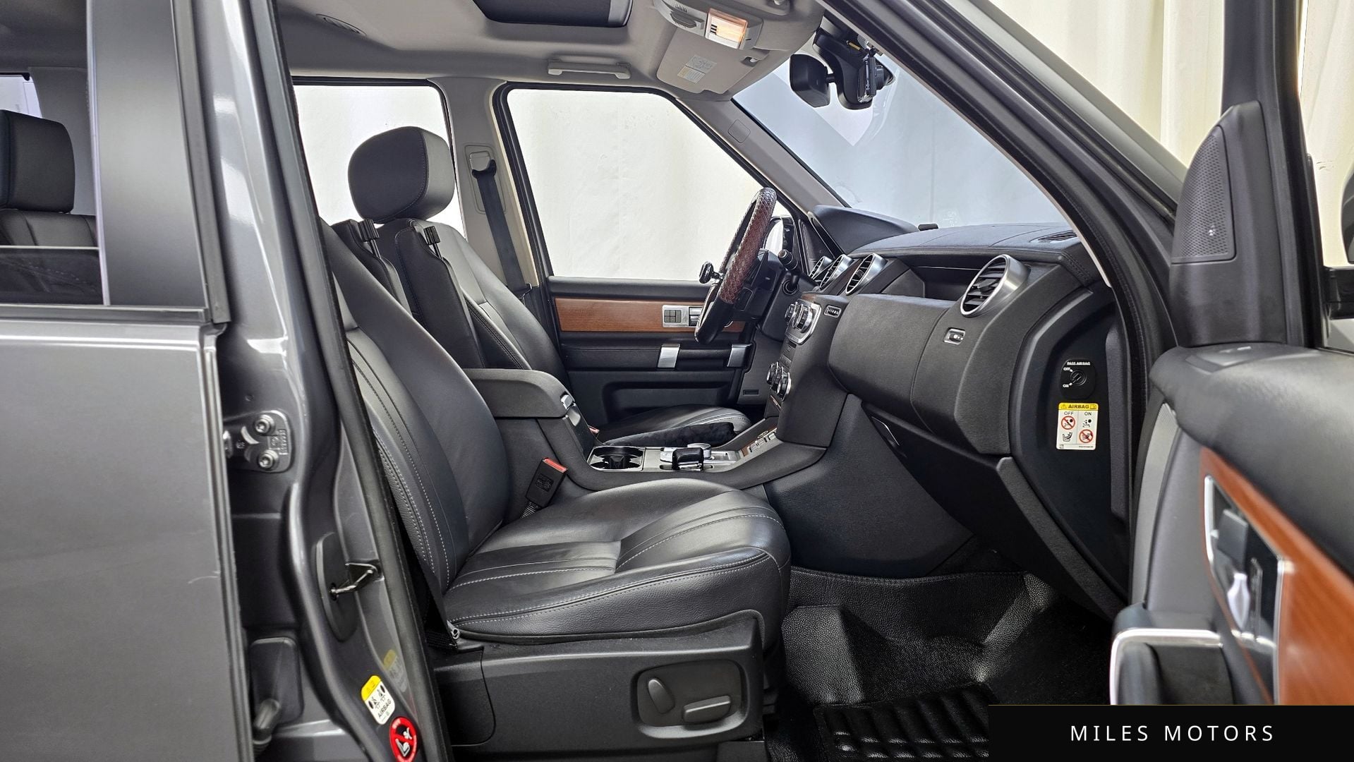 Land Rover Discovery 2016 — миниатюра 11