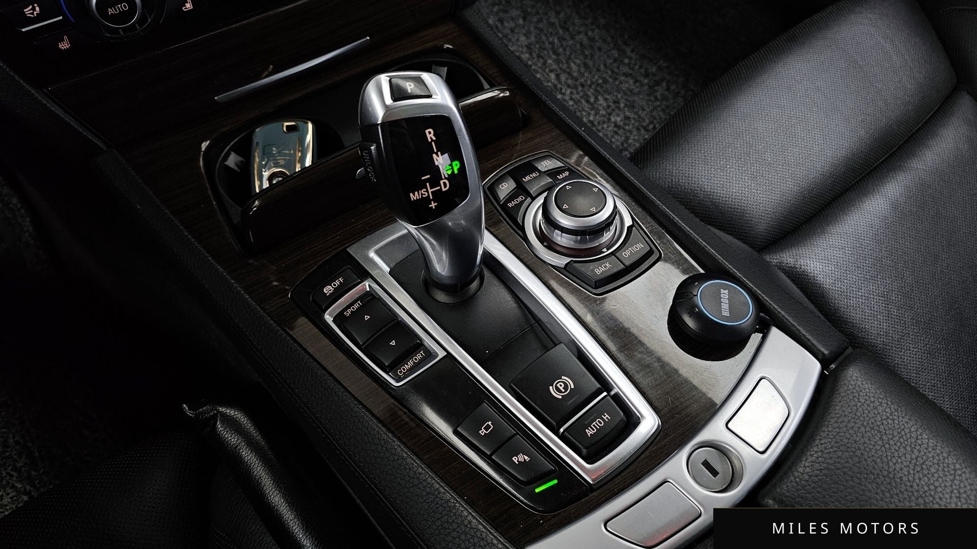 BMW 7시리즈 (F01) 2010 — миниатюра 9