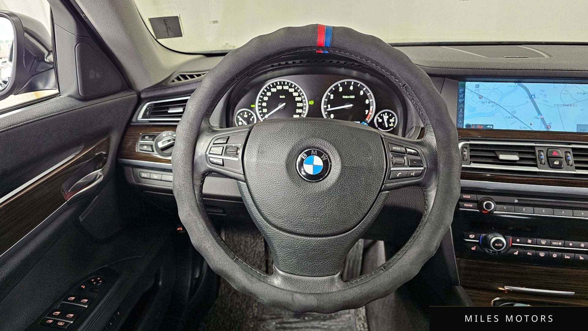 BMW 7시리즈 (F01) 2010 — миниатюра 13