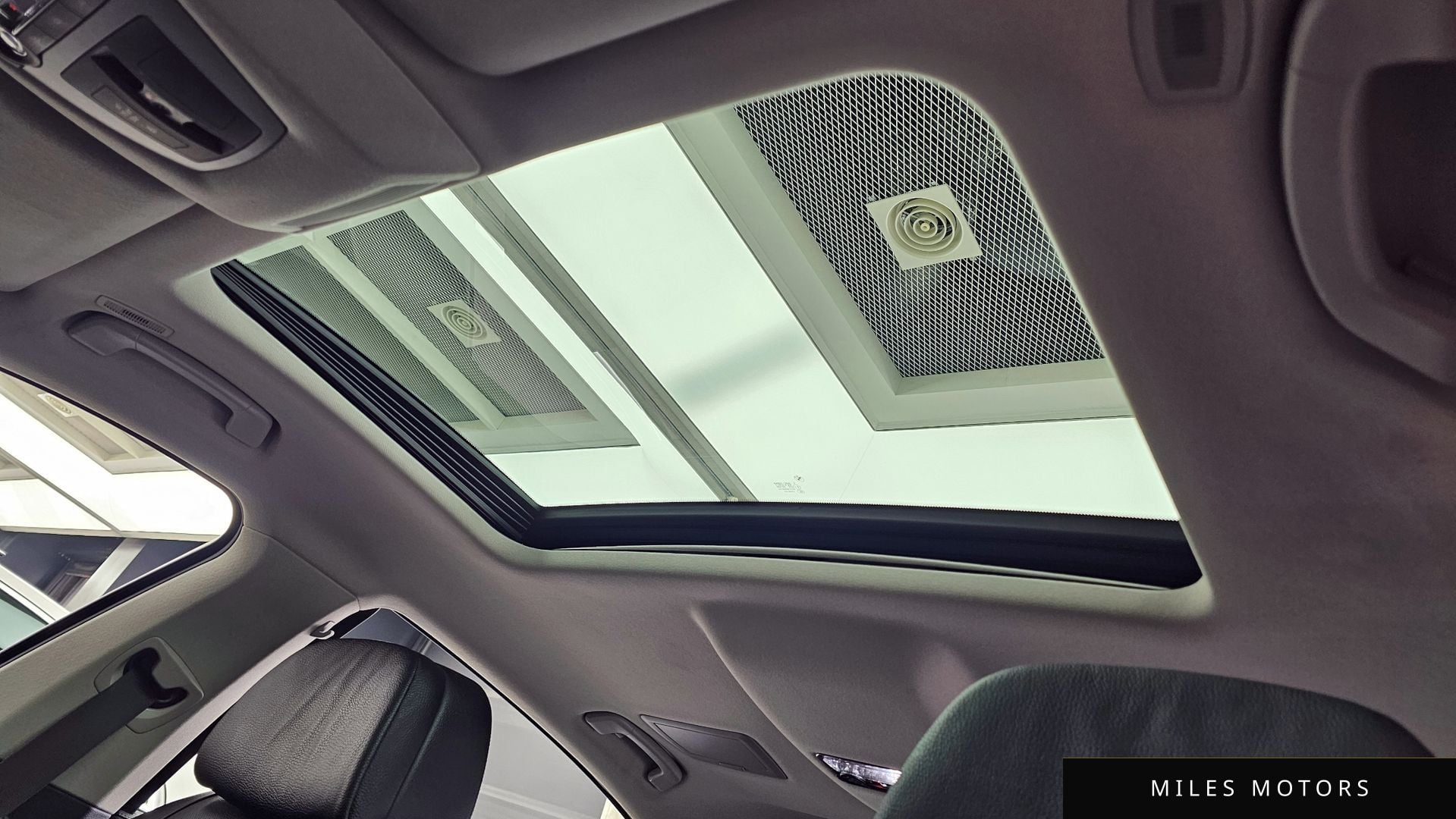 BMW 7시리즈 (F01) 2010 — миниатюра 19