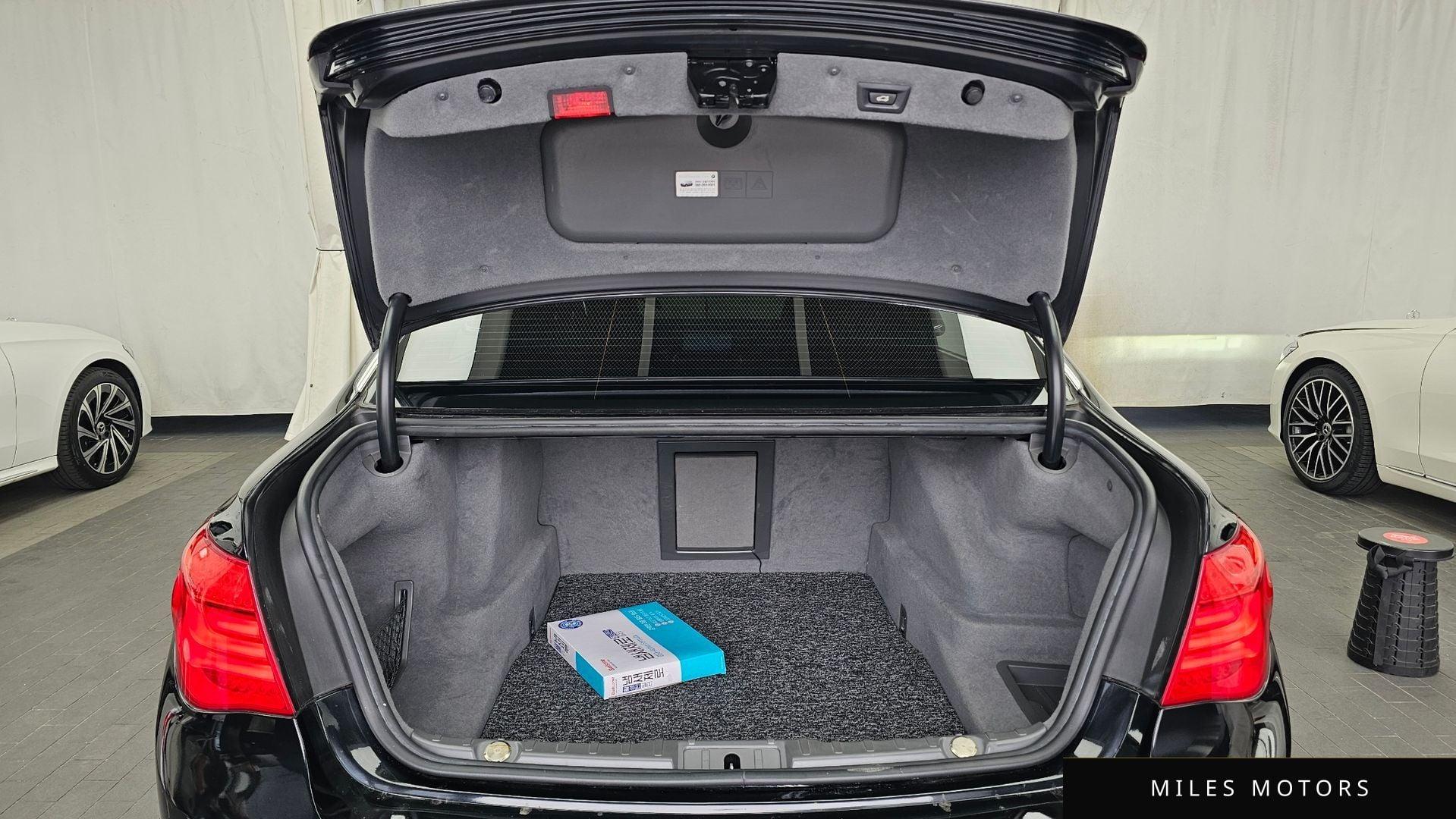 BMW 7시리즈 (F01) 2010 — миниатюра 20