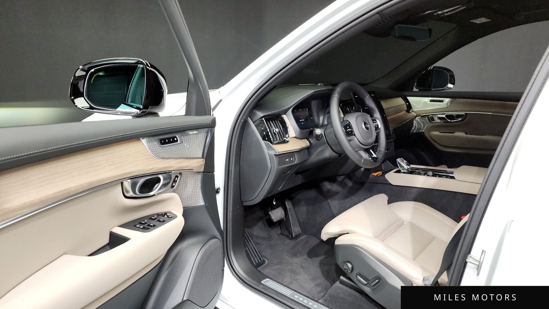 Volvo XC90 2026 — миниатюра 10